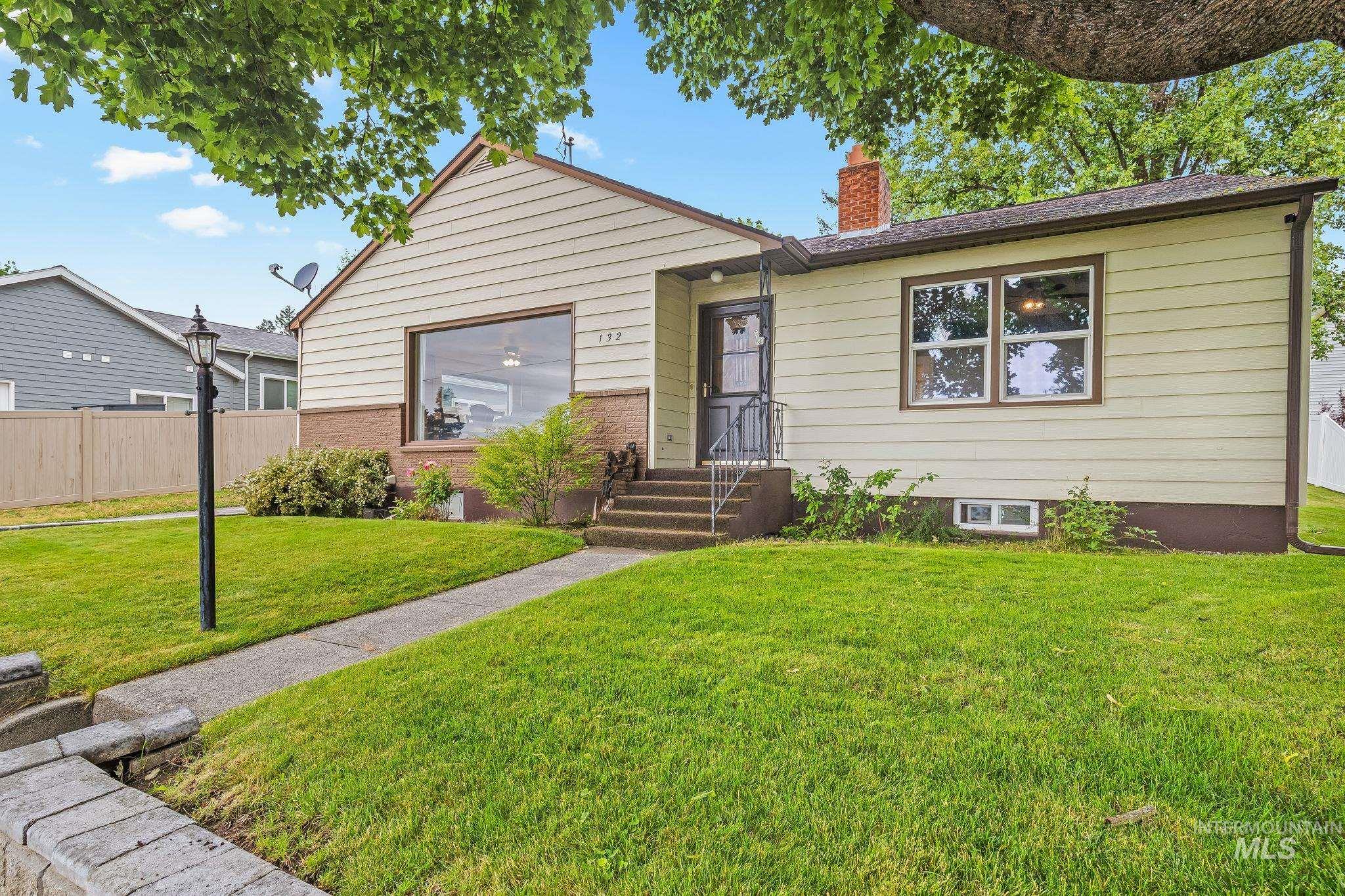 132 W Ash Street, Genesee, Idaho 83832, 4 Bedrooms, 2 Bathrooms, Residential For Sale, Price $458,900,MLS 98992034