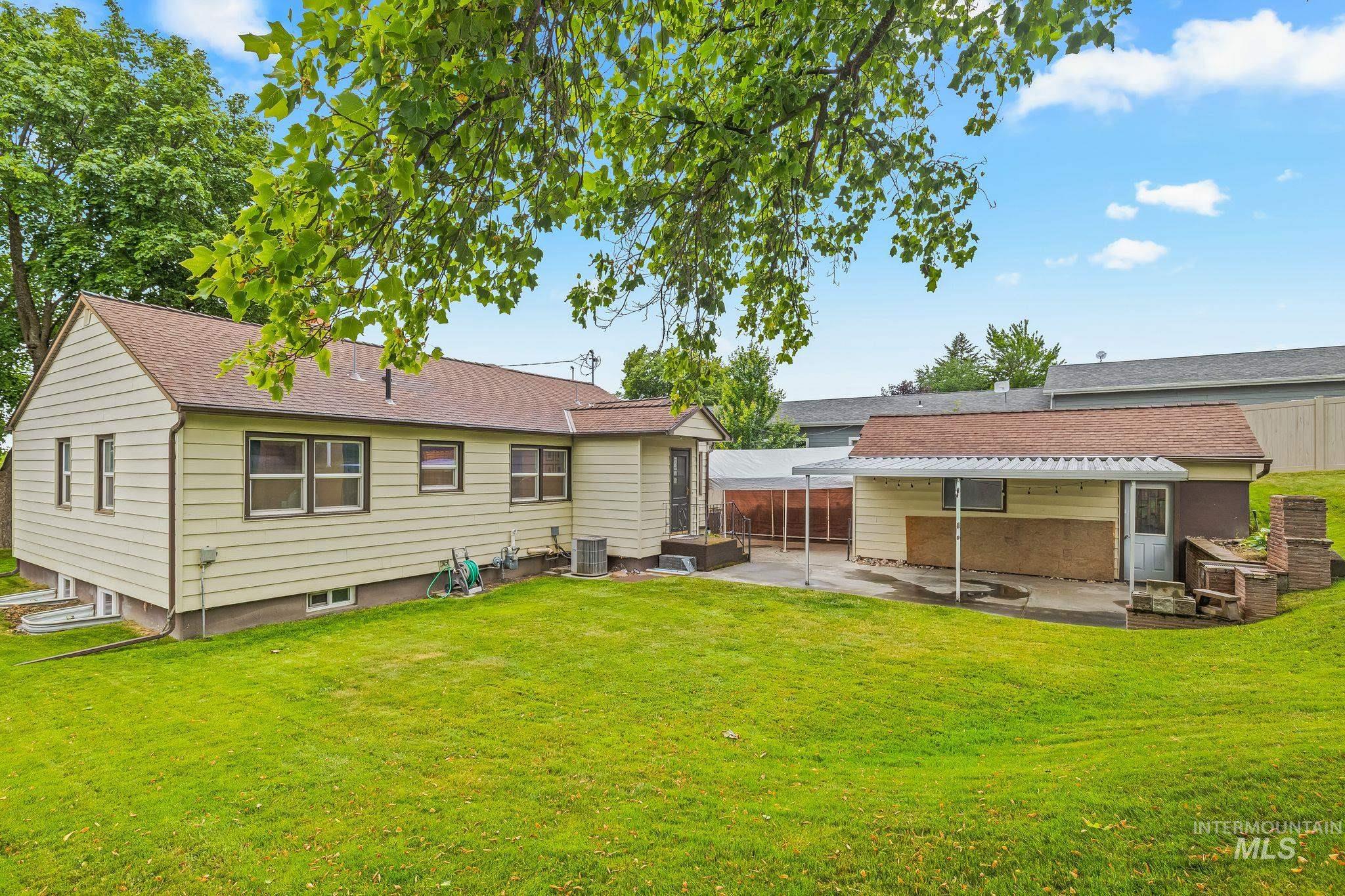 132 W Ash Street, Genesee, Idaho 83832, 4 Bedrooms, 2 Bathrooms, Residential For Sale, Price $458,900,MLS 98992034