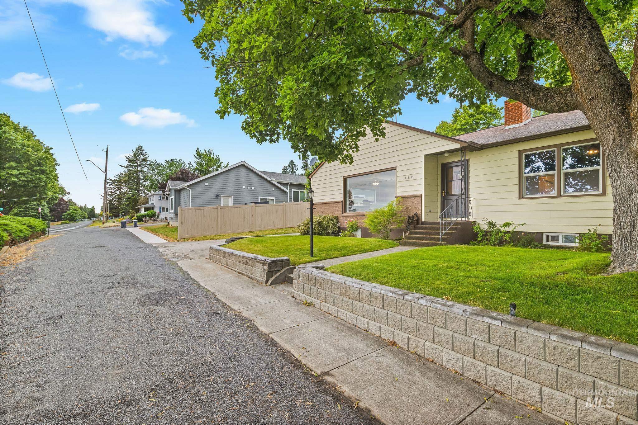 132 W Ash Street, Genesee, Idaho 83832, 4 Bedrooms, 2 Bathrooms, Residential For Sale, Price $458,900,MLS 98992034