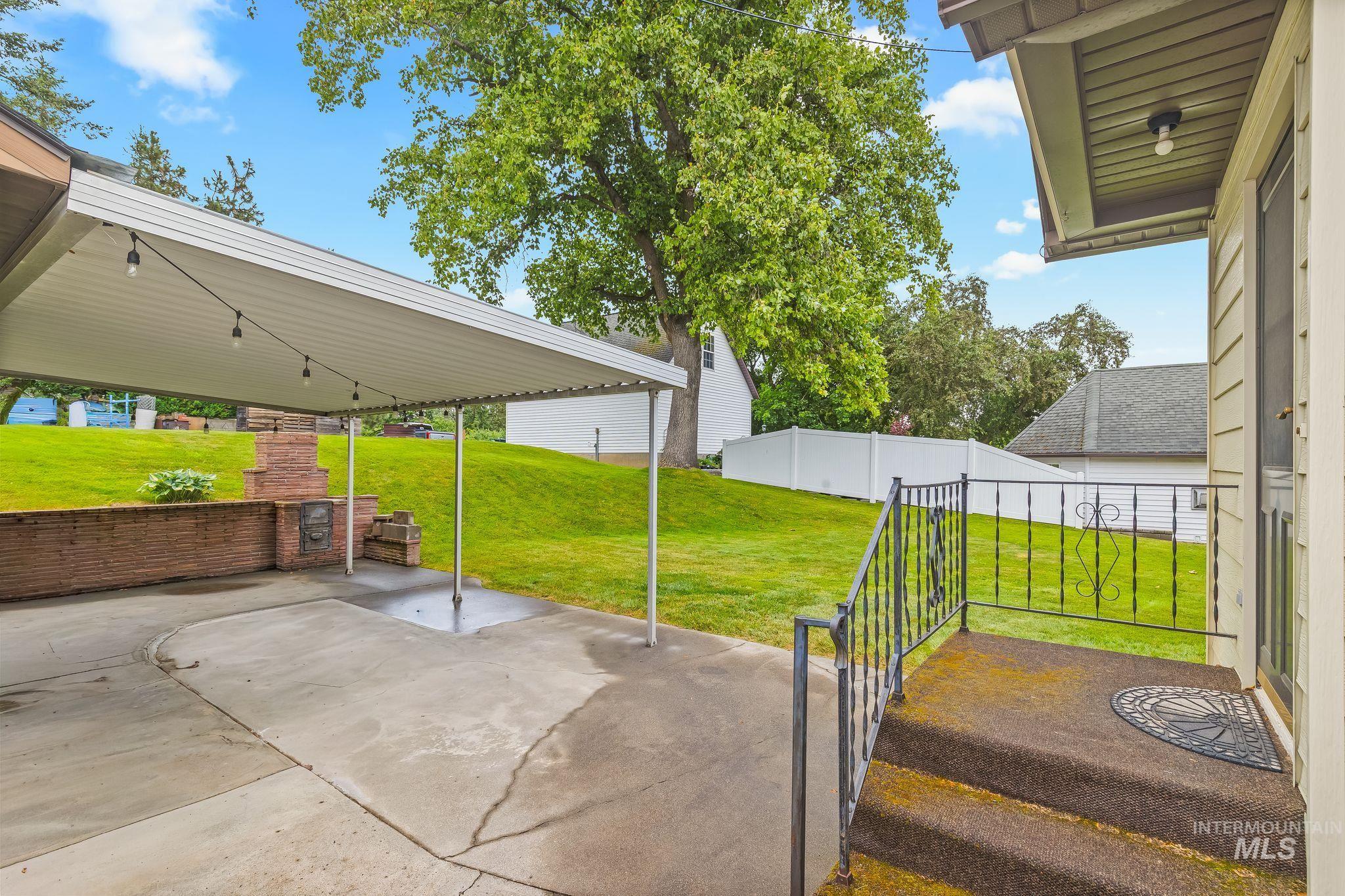 132 W Ash Street, Genesee, Idaho 83832, 4 Bedrooms, 2 Bathrooms, Residential For Sale, Price $458,900,MLS 98992034