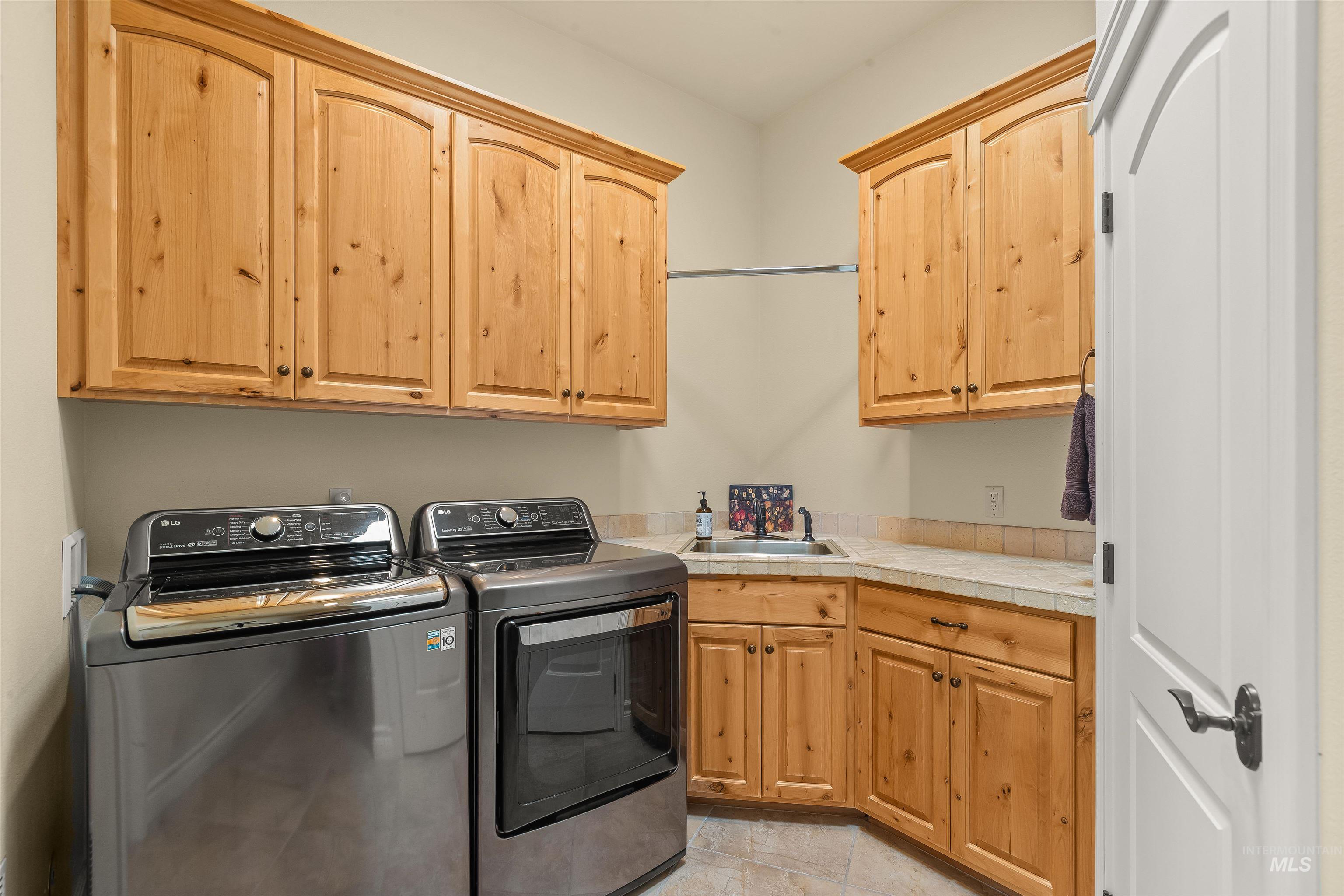 3902 Duthie Blvd, Lewiston, Idaho 83501, 4 Bedrooms, 3 Bathrooms, Residential For Sale, Price $1,250,000,MLS 98992036