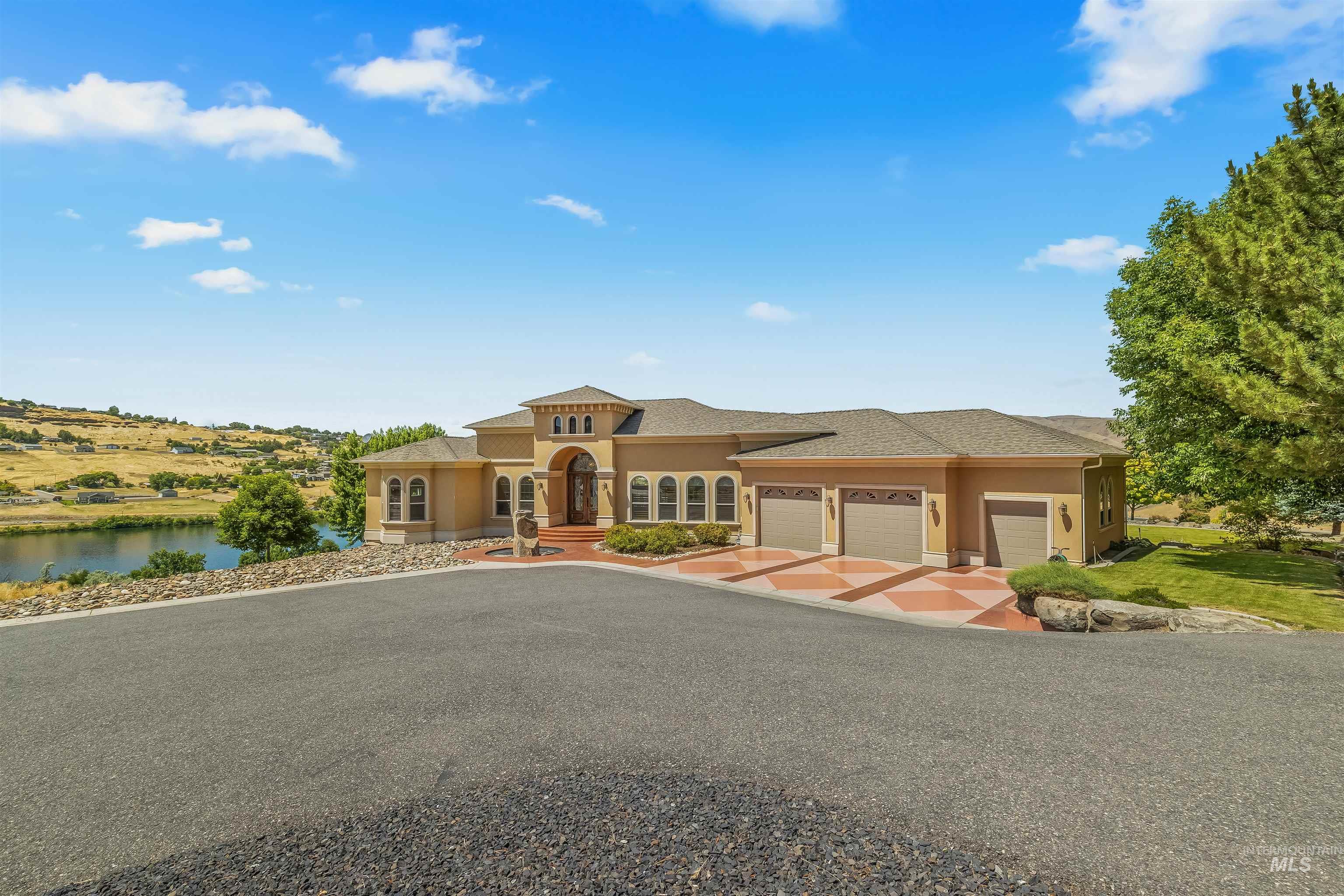 3902 Duthie Blvd, Lewiston, Idaho 83501, 4 Bedrooms, 3 Bathrooms, Residential For Sale, Price $1,250,000,MLS 98992036