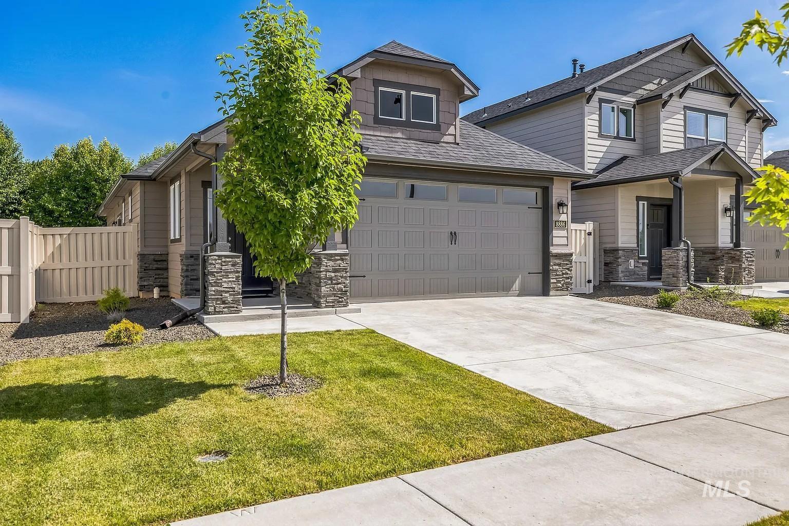 8886 W Middle Fork St., Boise, Idaho 83709, 3 Bedrooms, 2 Bathrooms, Residential For Sale, Price $445,000,MLS 98992037