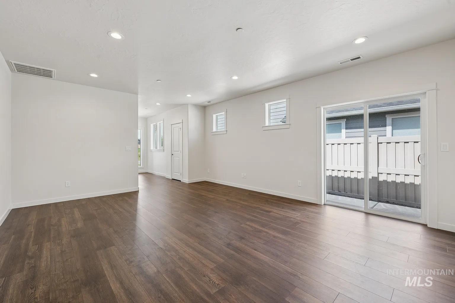8886 W Middle Fork St., Boise, Idaho 83709, 3 Bedrooms, 2 Bathrooms, Residential For Sale, Price $445,000,MLS 98992037