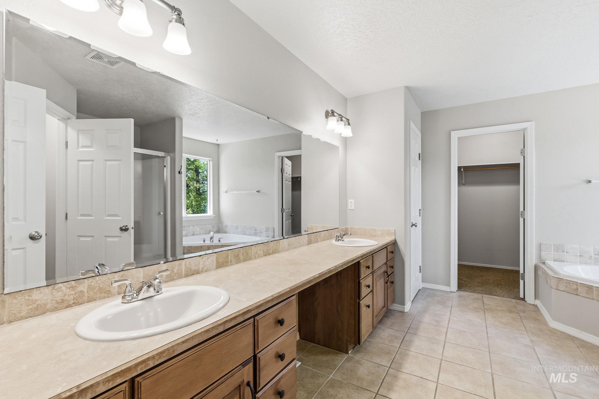 1249 E Sicily, Meridian, Idaho 83642, 4 Bedrooms, 2.5 Bathrooms, Residential For Sale, Price $535,000,MLS 98992042