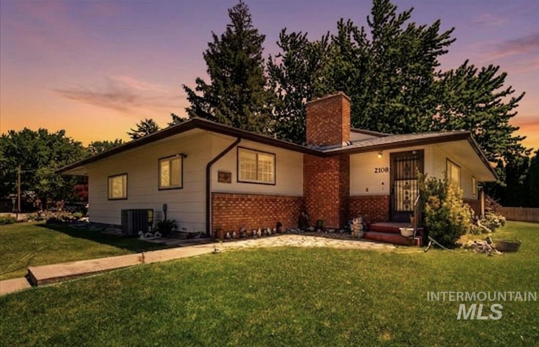 2108 6th Ave S, Payette, Idaho 83661, 3 Bedrooms, 2 Bathrooms, Residential For Sale, Price $359,000,MLS 98992044