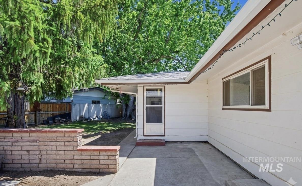 2108 6th Ave S, Payette, Idaho 83661, 3 Bedrooms, 2 Bathrooms, Residential For Sale, Price $359,000,MLS 98992044