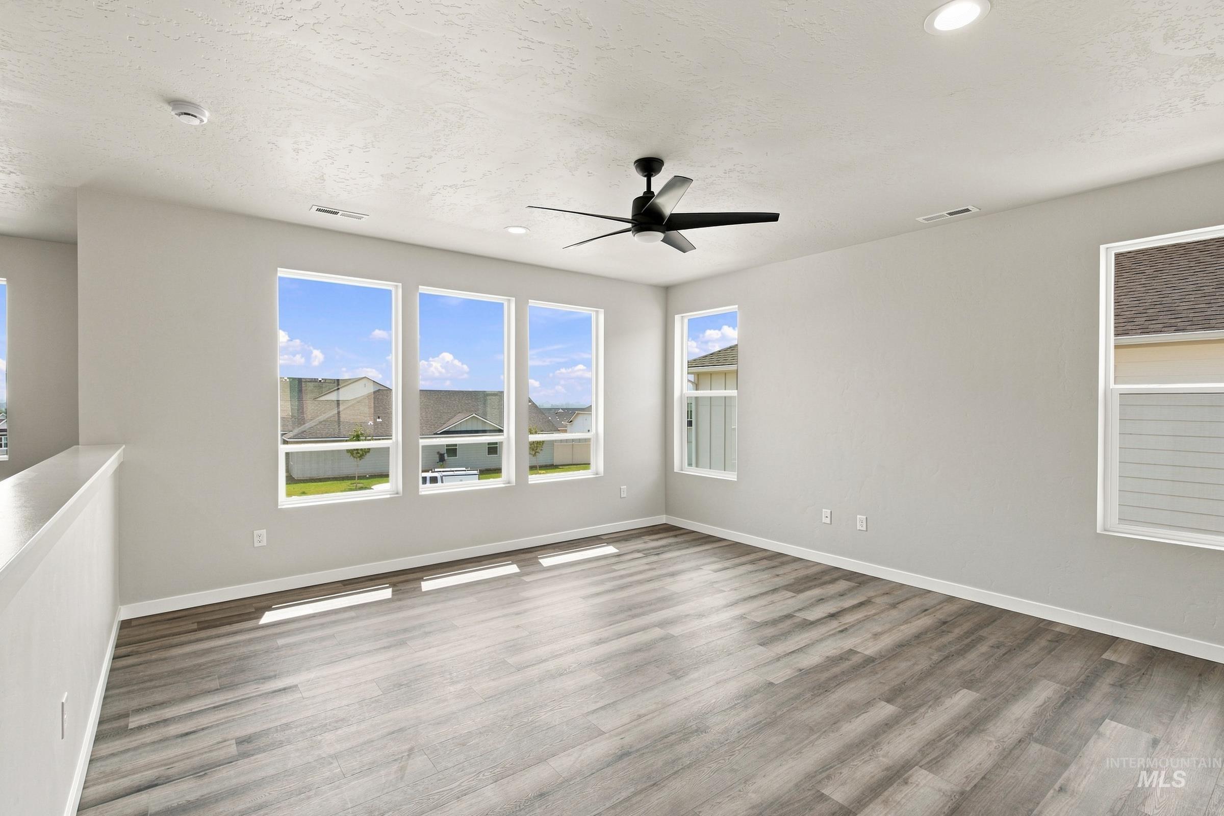 11678 W Snow Flower Dr, Star, Idaho 83669, 4 Bedrooms, 2 Bathrooms, Residential For Sale, Price $616,990,MLS 98992049