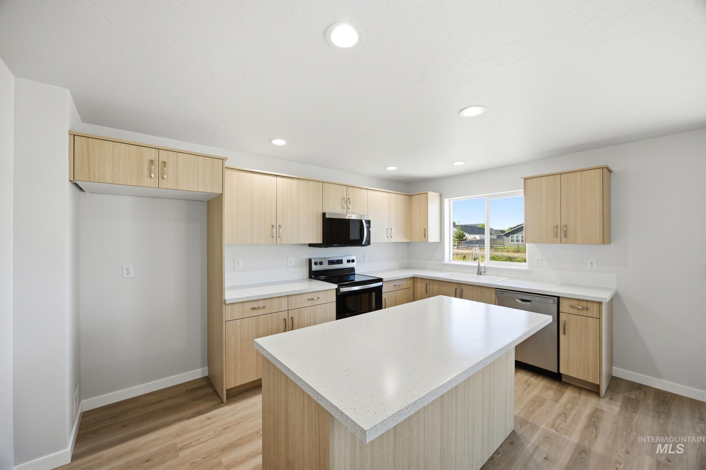 1419 Sunday River St, Middleton, Idaho 83644, 5 Bedrooms, 3 Bathrooms, Residential For Sale, Price $544,990,MLS 98992052