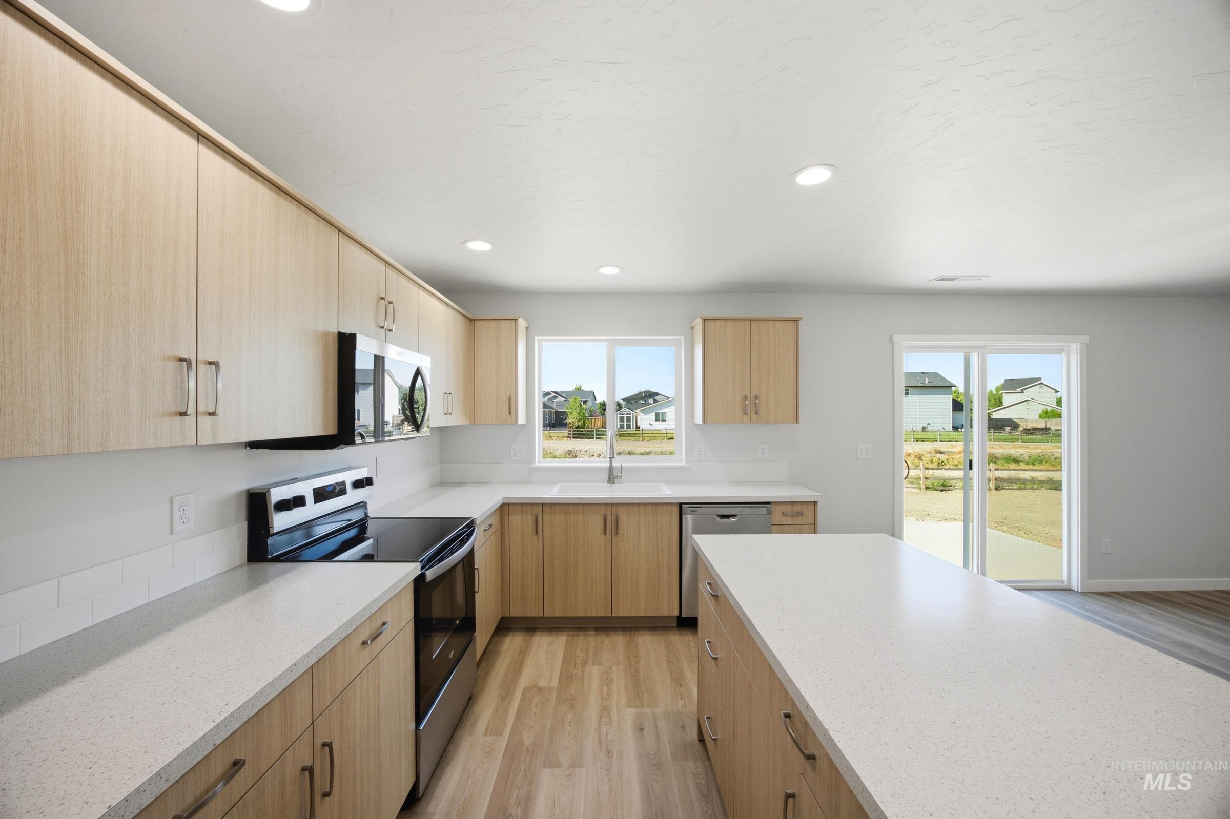 1419 Sunday River St, Middleton, Idaho 83644, 5 Bedrooms, 3 Bathrooms, Residential For Sale, Price $544,990,MLS 98992052