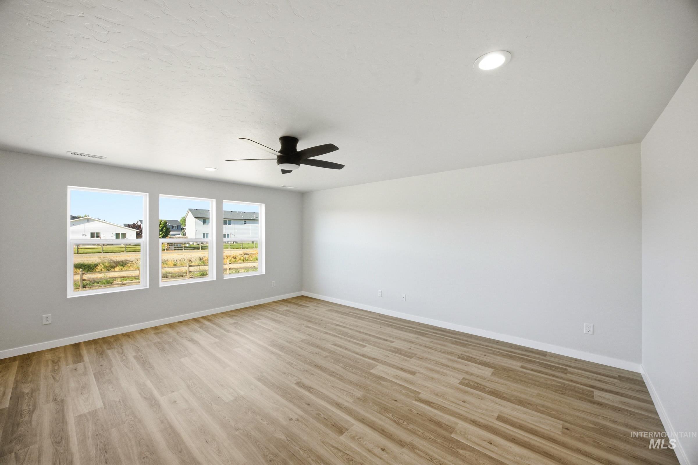 1419 Sunday River St, Middleton, Idaho 83644, 5 Bedrooms, 3 Bathrooms, Residential For Sale, Price $544,990,MLS 98992052