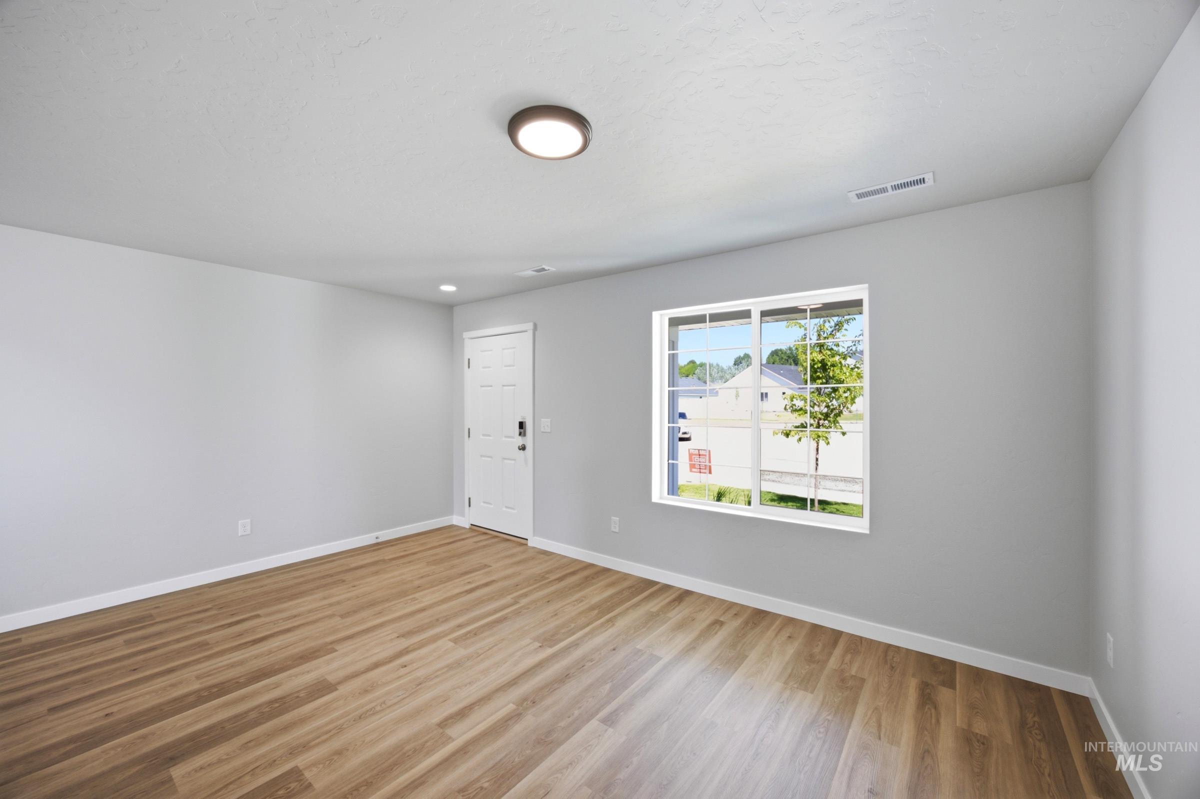 1651 Woods Bog Ave, Middleton, Idaho 83644, 5 Bedrooms, 3 Bathrooms, Residential For Sale, Price $539,990,MLS 98992053