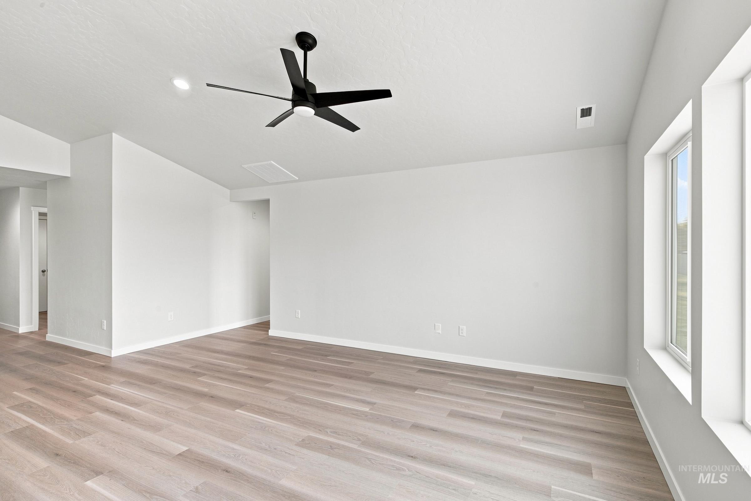 4214 Austin St, Caldwell, Idaho 83605, 3 Bedrooms, 2 Bathrooms, Residential For Sale, Price $417,990,MLS 98992057