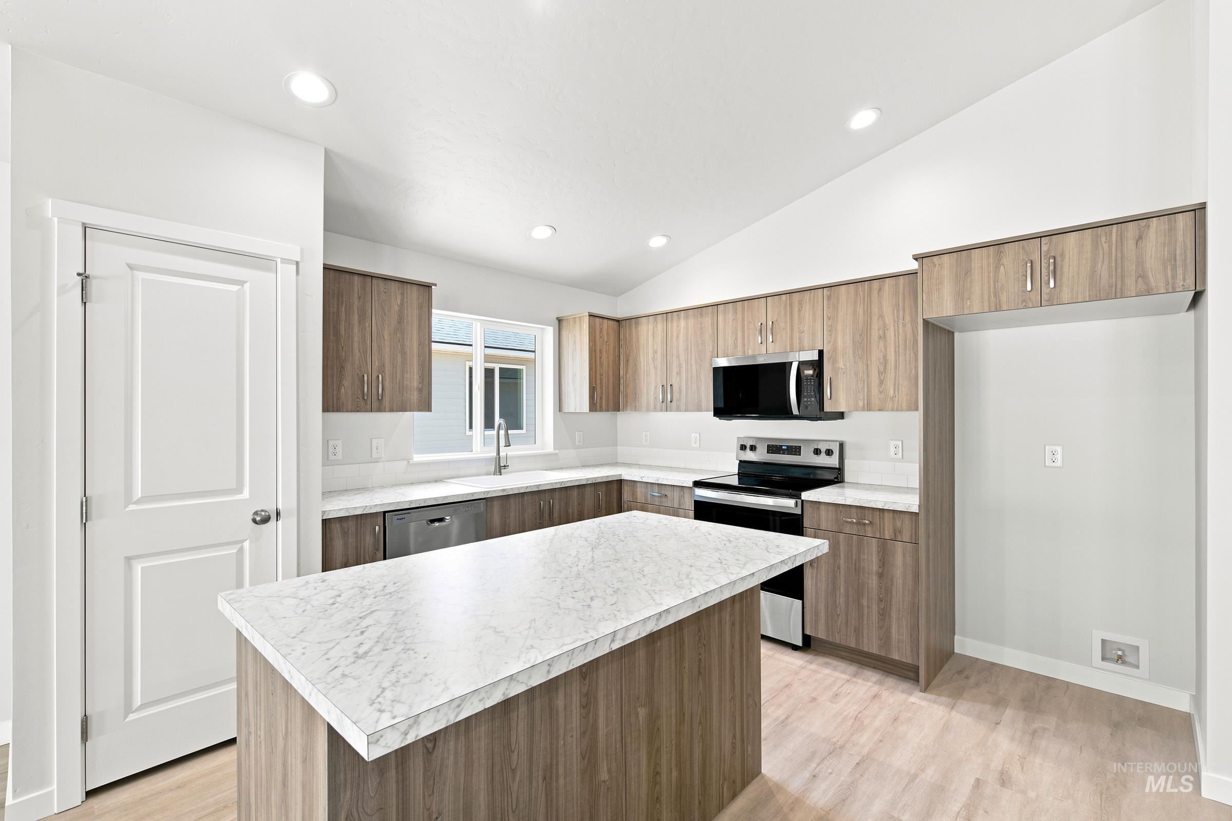 106 Golinda Ave, Caldwell, Idaho 83605, 3 Bedrooms, 2 Bathrooms, Residential For Sale, Price $417,990,MLS 98992059