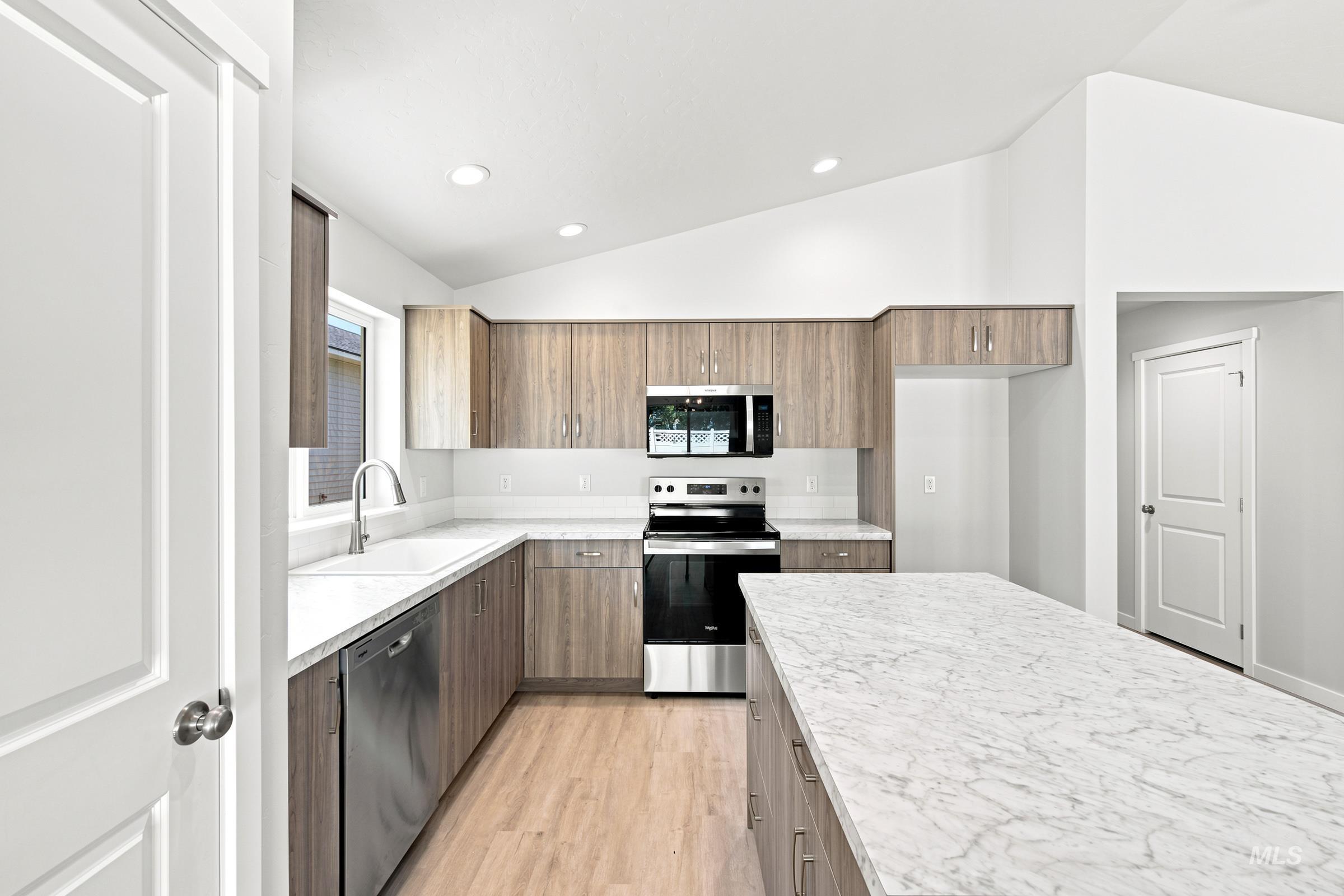 106 Golinda Ave, Caldwell, Idaho 83605, 3 Bedrooms, 2 Bathrooms, Residential For Sale, Price $417,990,MLS 98992059