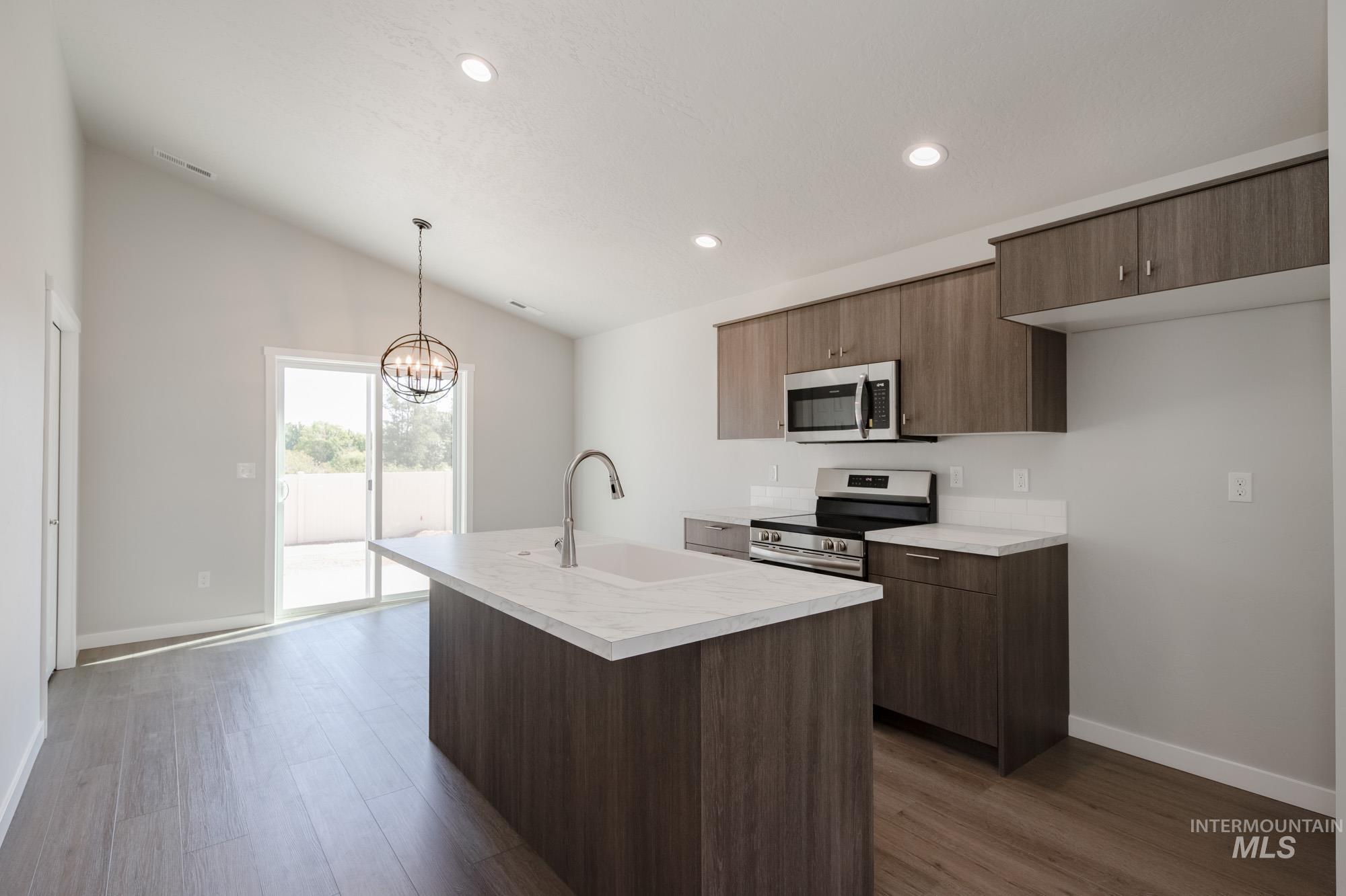 4213 Austin St, Caldwell, Idaho 83605, 3 Bedrooms, 2 Bathrooms, Residential For Sale, Price $404,990, 98992061