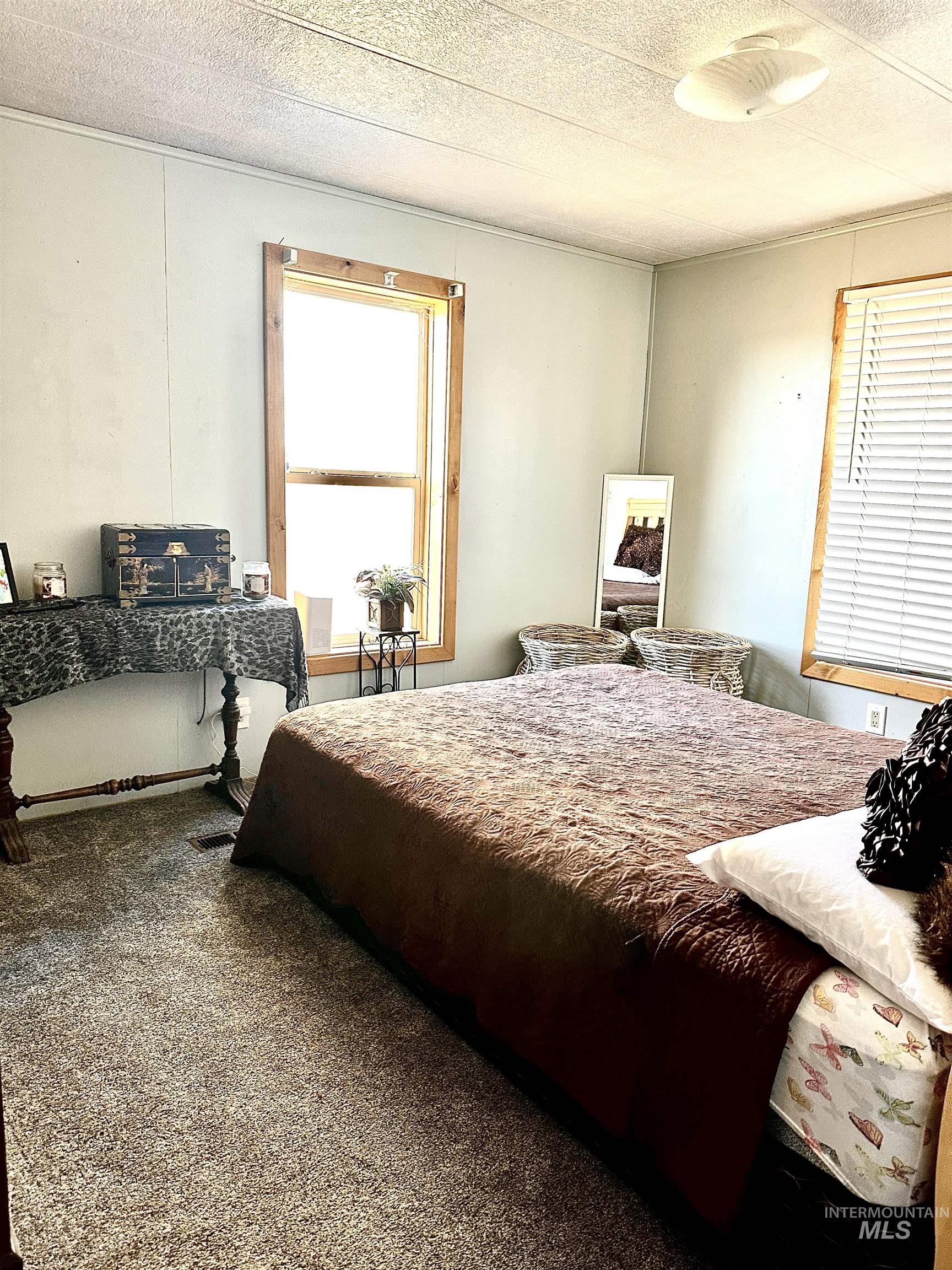 1401 Young Field Ave, Jordan Valley, Oregon 97910, 3 Bedrooms, 2 Bathrooms, Residential For Sale, Price $179,900,MLS 98992064