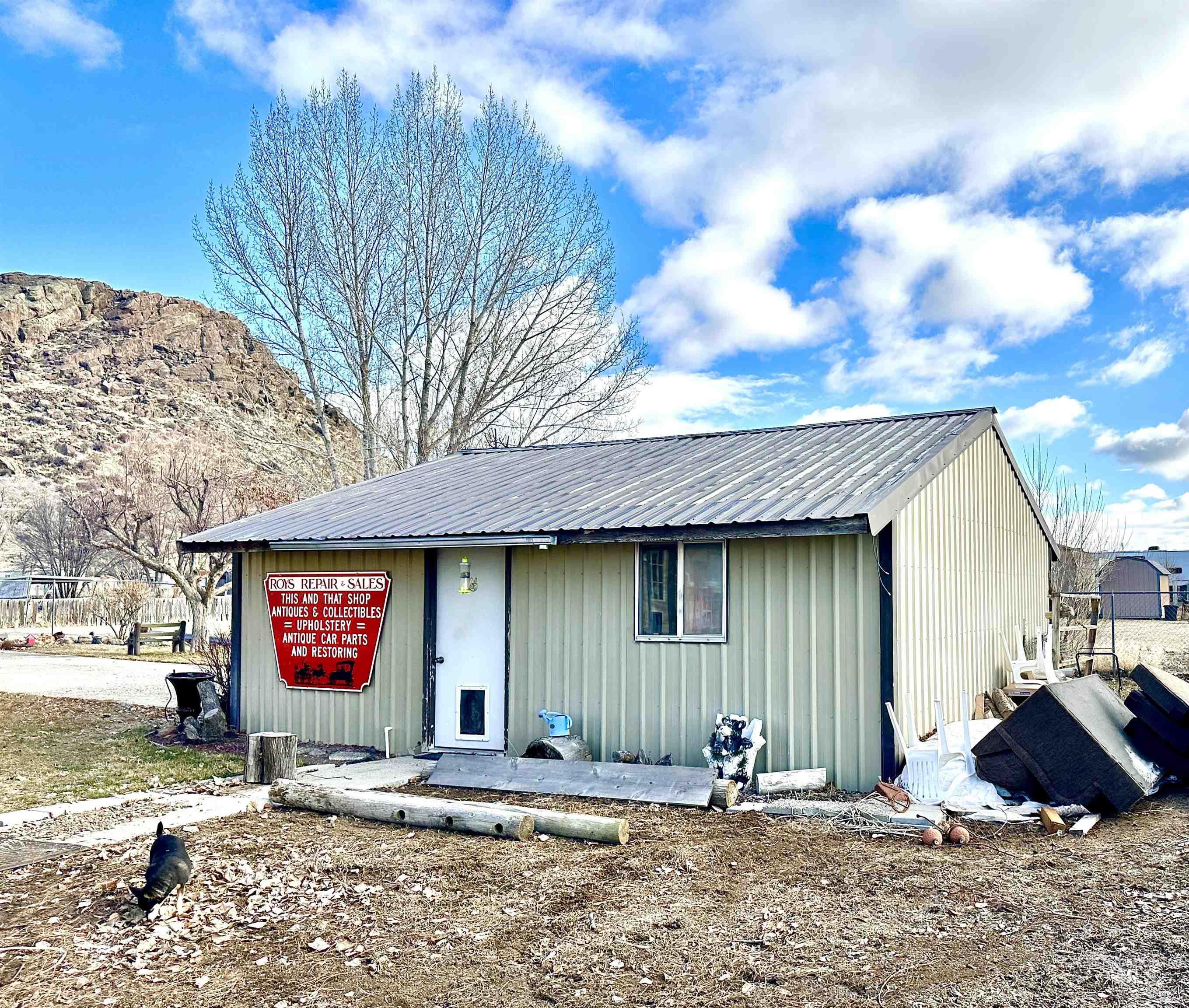 1401 Young Field Ave, Jordan Valley, Oregon 97910, 3 Bedrooms, 2 Bathrooms, Residential For Sale, Price $179,900,MLS 98992064