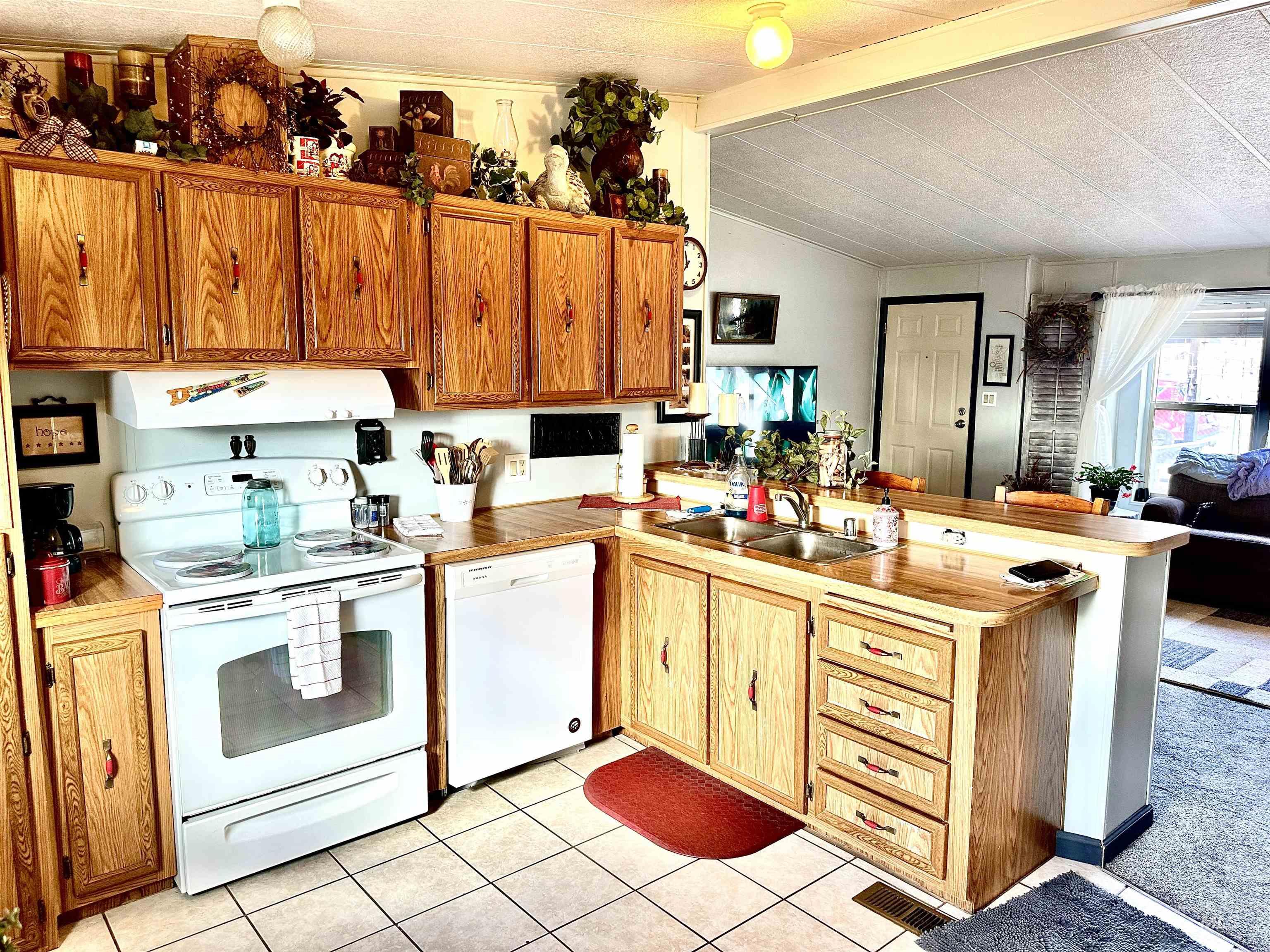 1401 Young Field Ave, Jordan Valley, Oregon 97910, 3 Bedrooms, 2 Bathrooms, Residential For Sale, Price $179,900,MLS 98992064
