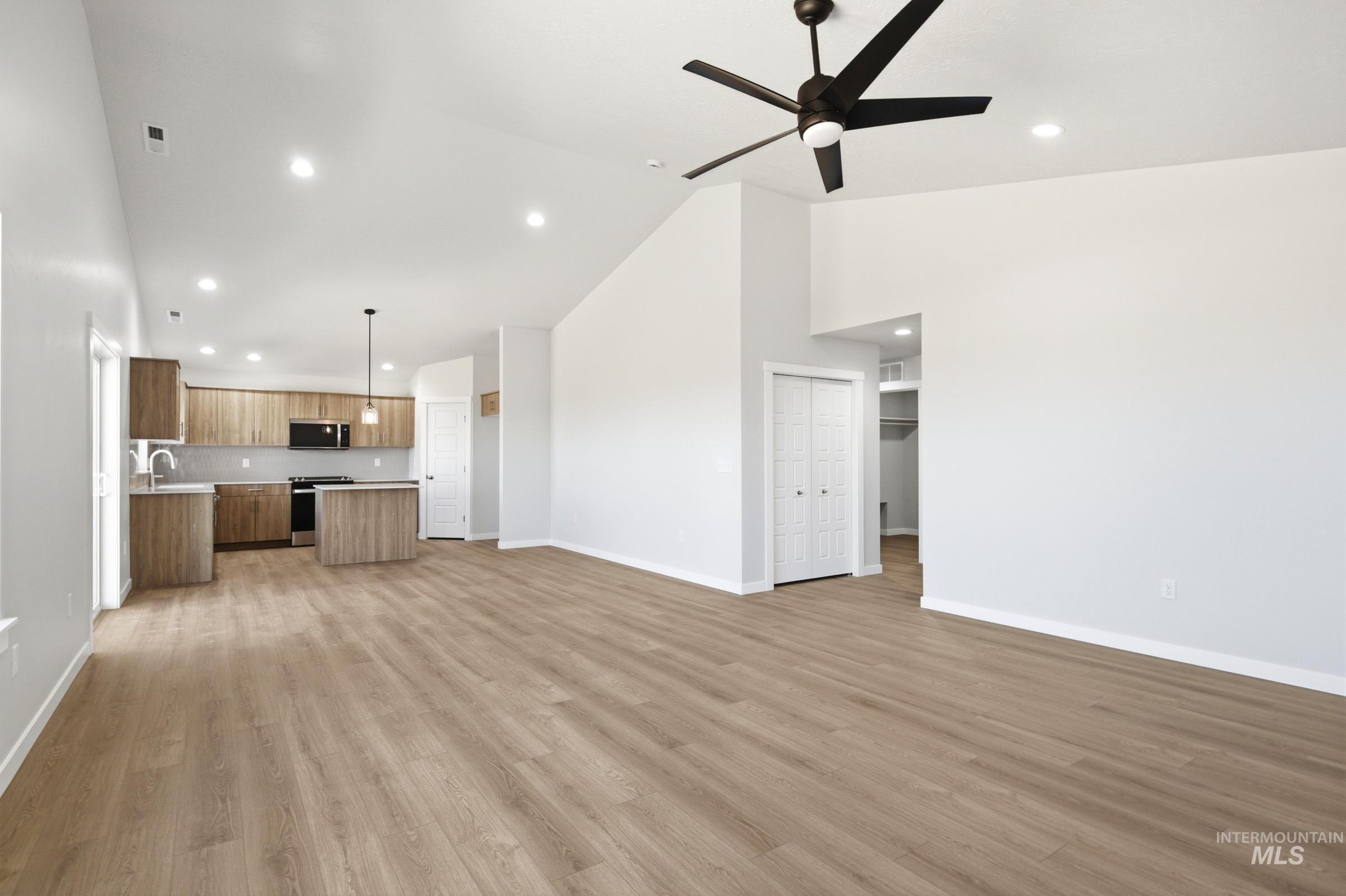 7145 W Blackberry Dr, Boise, Idaho 83709, 4 Bedrooms, 2 Bathrooms, Residential For Sale, Price $559,990, 98992068