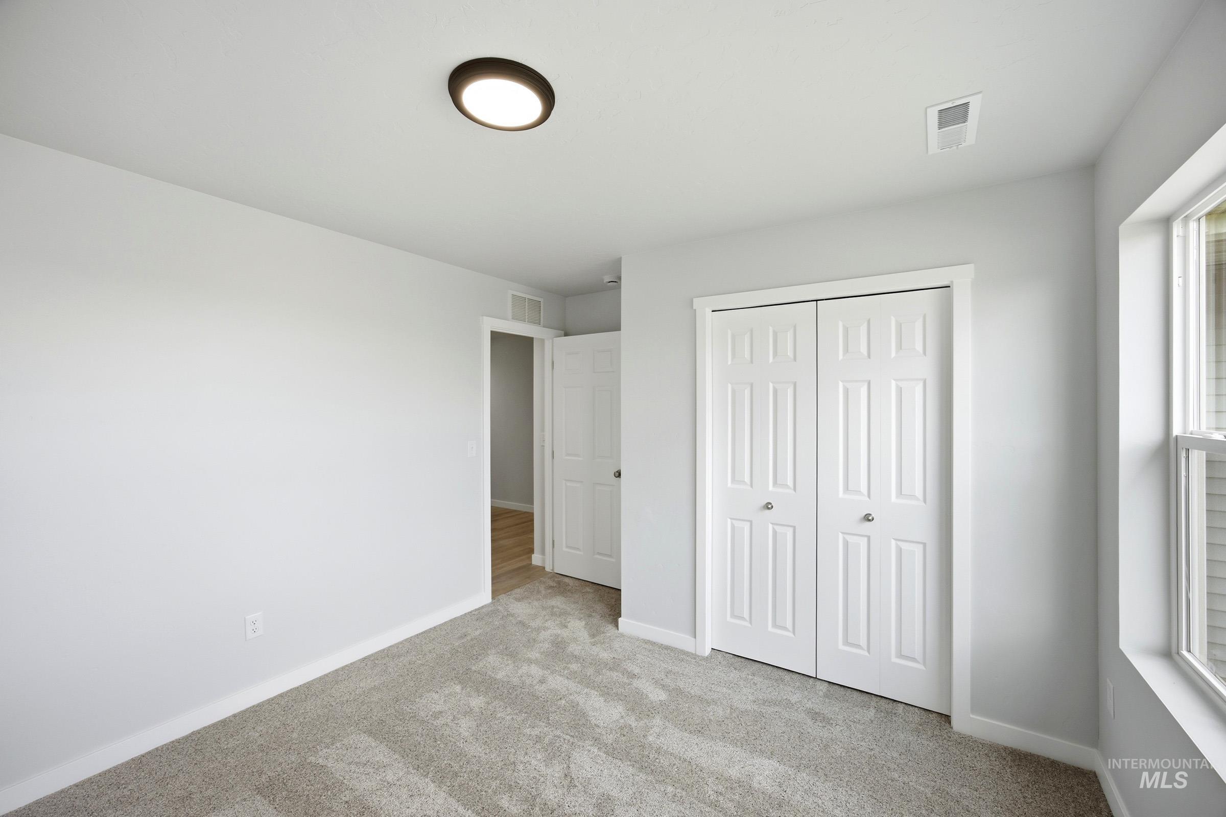 239 N Tideberry Ave, Kuna, Idaho 83634, 3 Bedrooms, 2 Bathrooms, Residential For Sale, Price $419,990,MLS 98992071