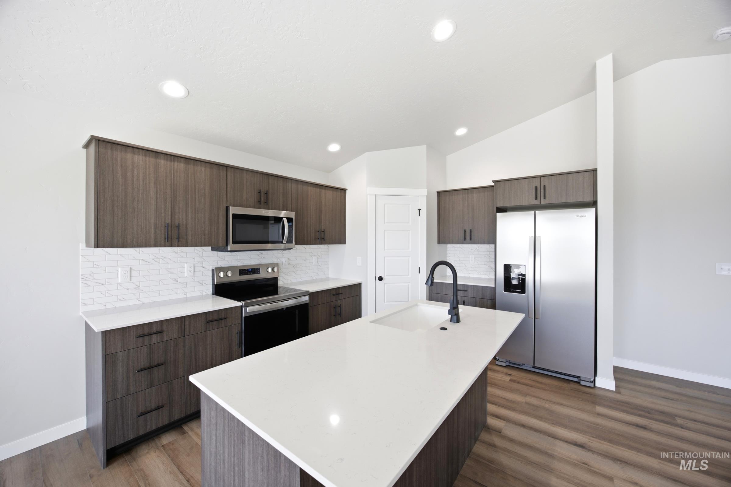 1093 W Jasper St, Meridian, Idaho 83642, 3 Bedrooms, 2 Bathrooms, Residential For Sale, Price $459,990,MLS 98992073
