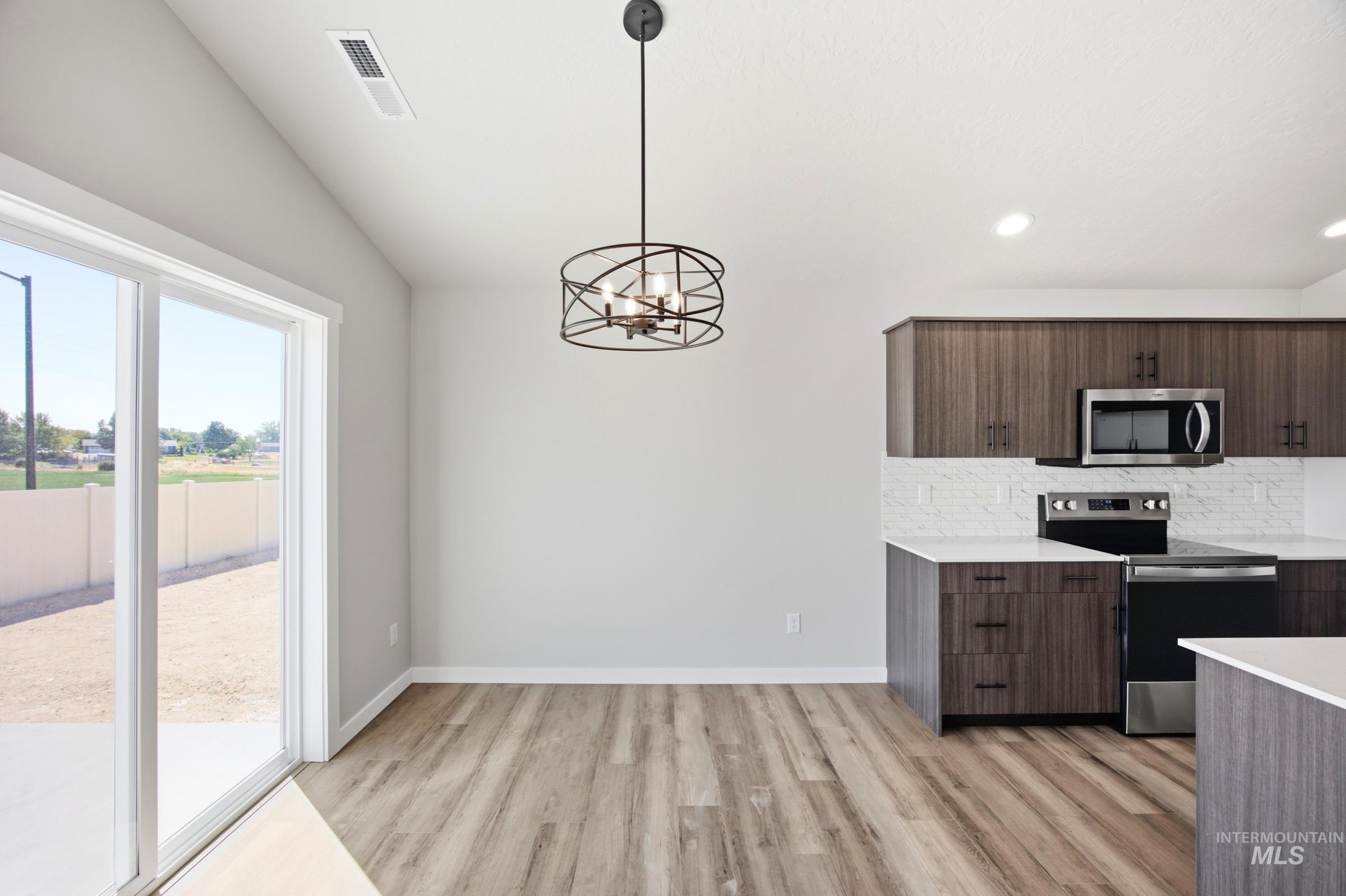 1093 W Jasper St, Meridian, Idaho 83642, 3 Bedrooms, 2 Bathrooms, Residential For Sale, Price $459,990,MLS 98992073