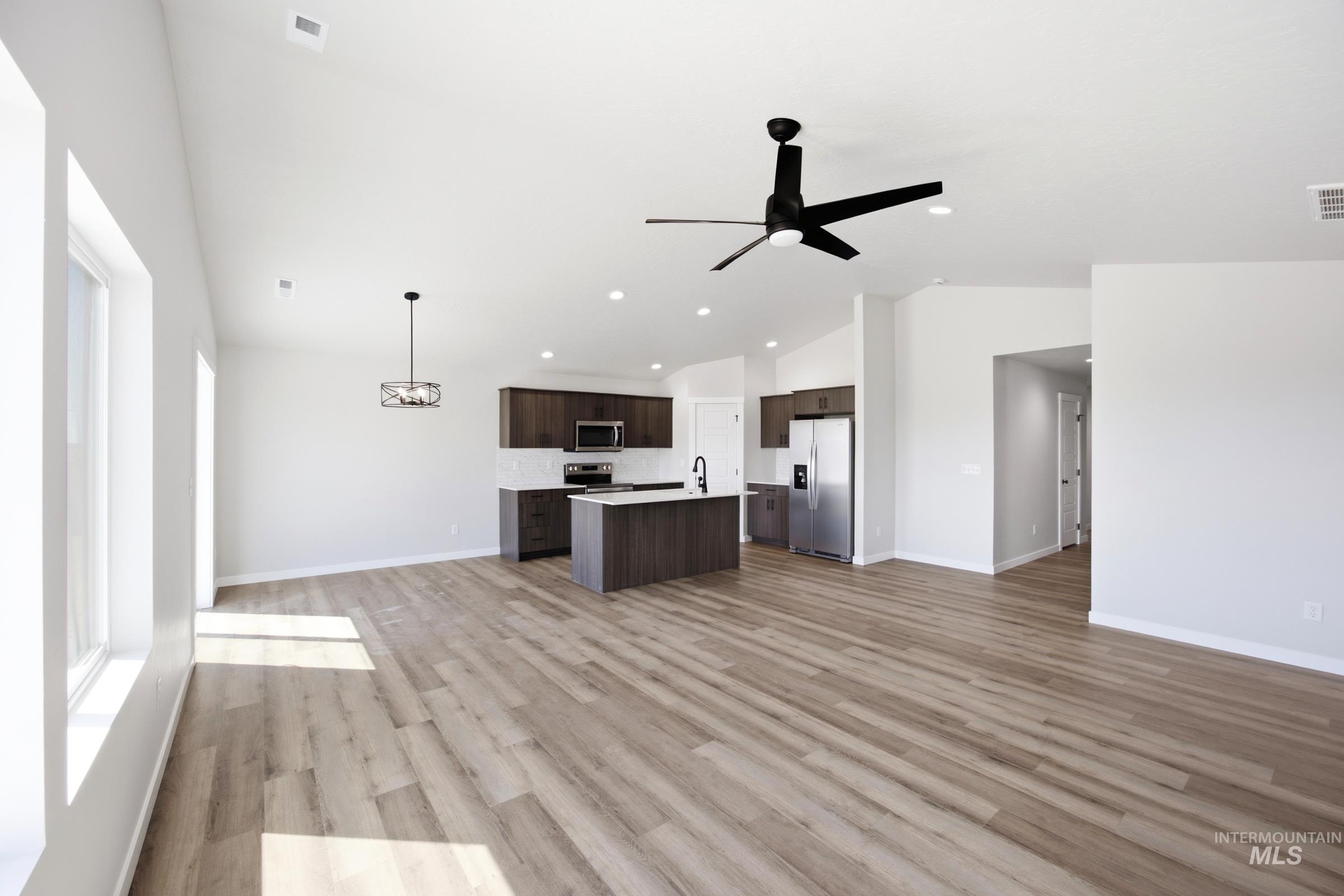 1093 W Jasper St, Meridian, Idaho 83642, 3 Bedrooms, 2 Bathrooms, Residential For Sale, Price $459,990,MLS 98992073