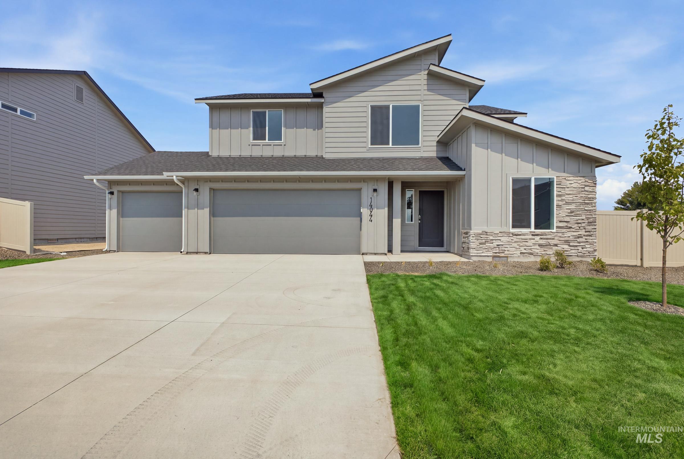 14044 Shiny Spruce St, Caldwell, Idaho 83607, 4 Bedrooms, 2.5 Bathrooms, Residential For Sale, Price $448,990,MLS 98992077