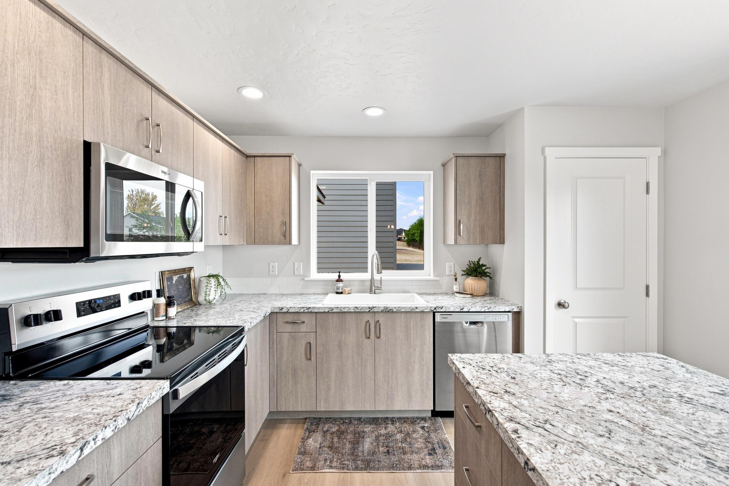 14044 Shiny Spruce St, Caldwell, Idaho 83607, 4 Bedrooms, 2.5 Bathrooms, Residential For Sale, Price $448,990,MLS 98992077