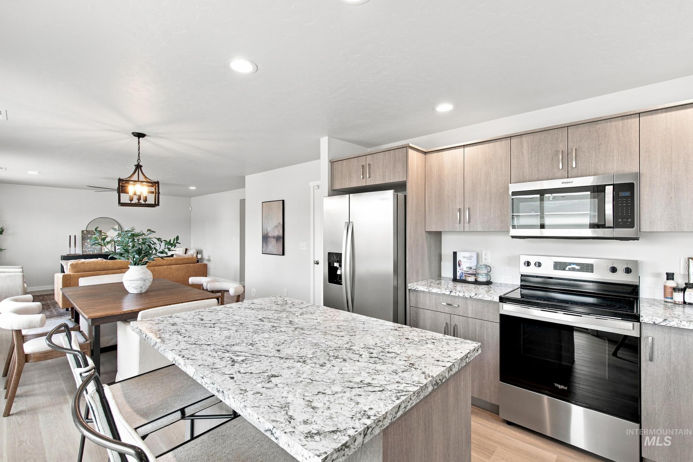 14044 Shiny Spruce St, Caldwell, Idaho 83607, 4 Bedrooms, 2.5 Bathrooms, Residential For Sale, Price $448,990,MLS 98992077