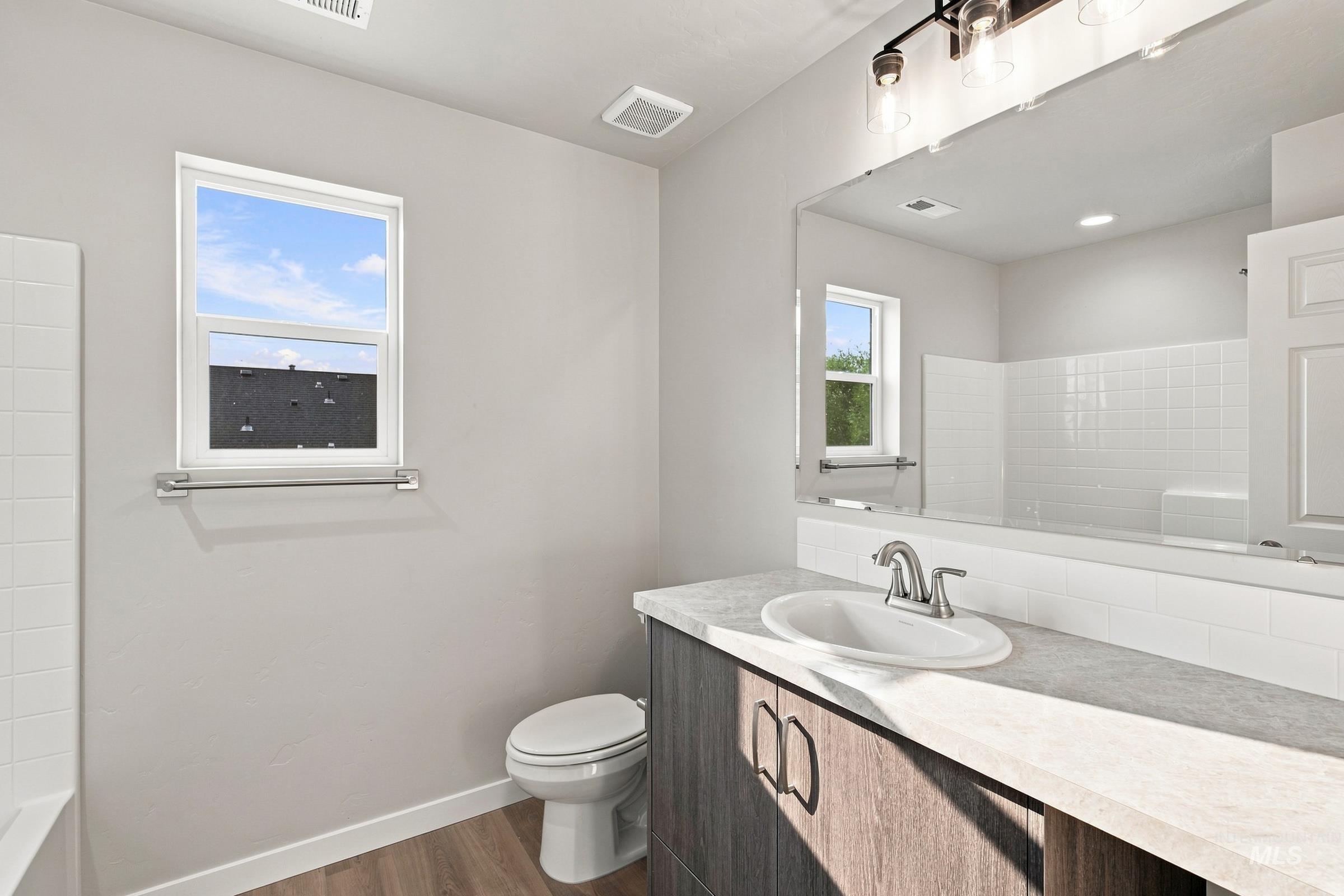 3516 E Jamestown Dr, Nampa, Idaho 83686, 5 Bedrooms, 2.5 Bathrooms, Residential For Sale, Price $510,990,MLS 98992080