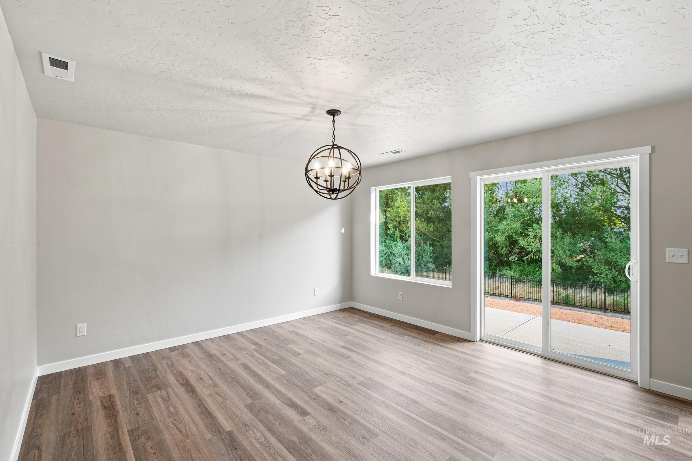 3516 E Jamestown Dr, Nampa, Idaho 83686, 5 Bedrooms, 2.5 Bathrooms, Residential For Sale, Price $510,990,MLS 98992080