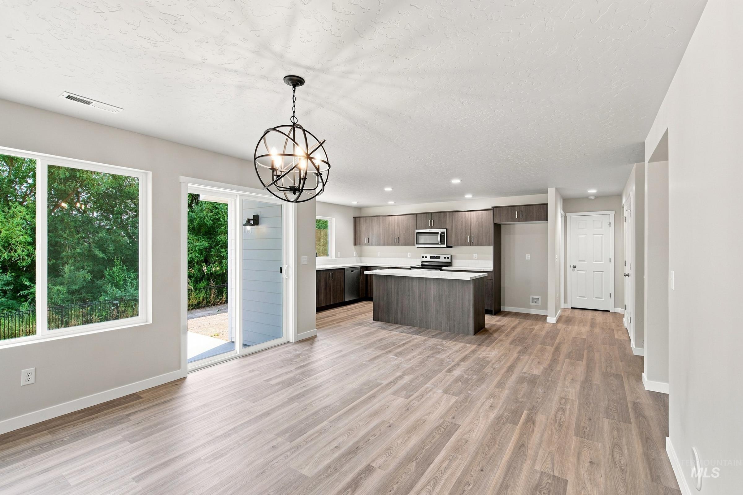 3516 E Jamestown Dr, Nampa, Idaho 83686, 5 Bedrooms, 2.5 Bathrooms, Residential For Sale, Price $510,990,MLS 98992080