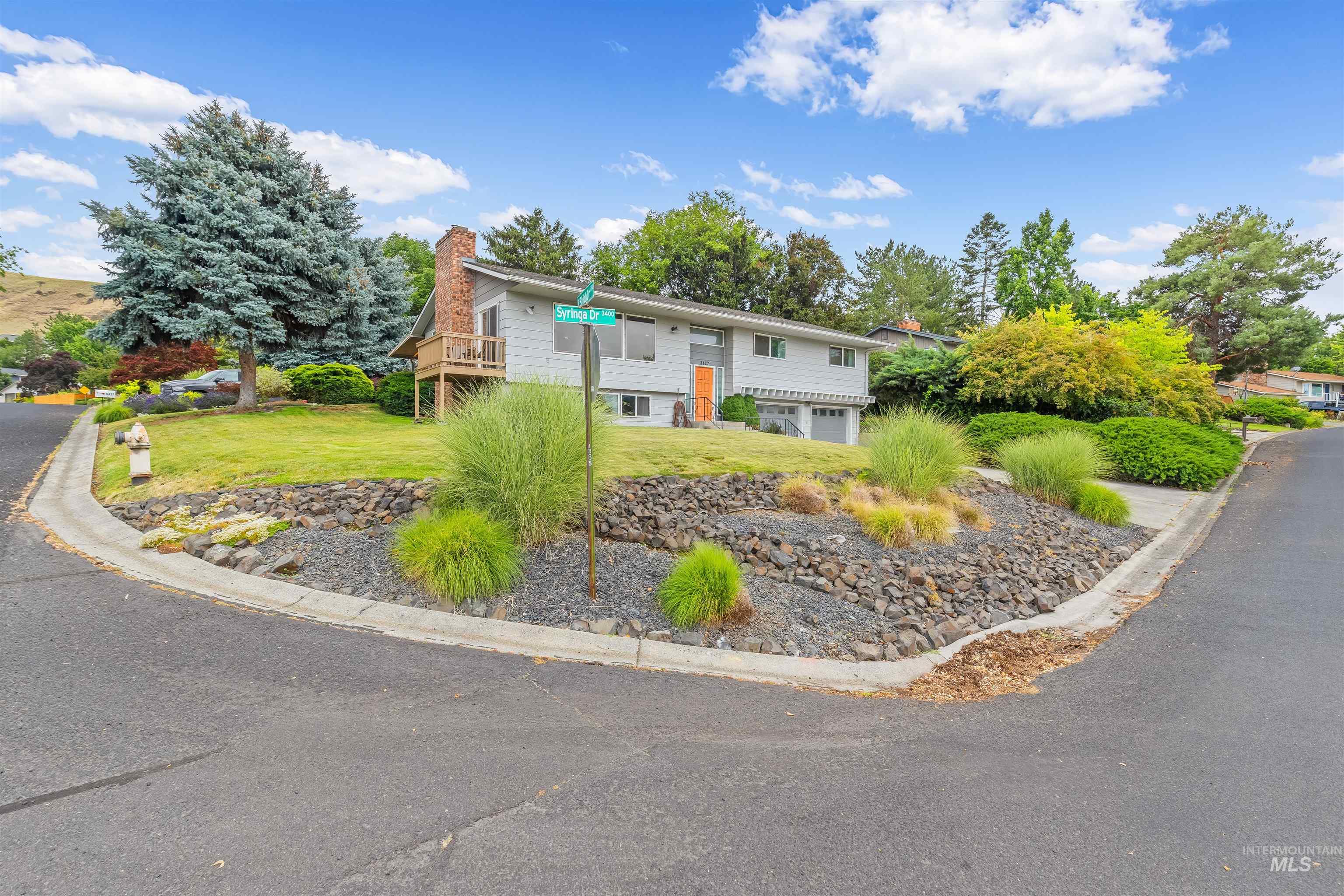 3427 Syringa Dr, Lewiston, Idaho 83501, 3 Bedrooms, 3 Bathrooms, Residential For Sale, Price $464,000,MLS 98992091
