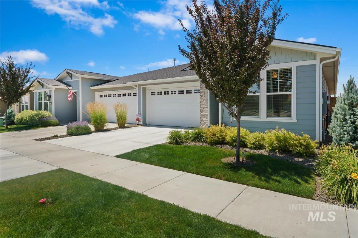 12087 S Integrity Ln, Kuna, Idaho 83634, 2 Bedrooms, 2.5 Bathrooms, Residential For Sale, Price $534,900,MLS 98992092