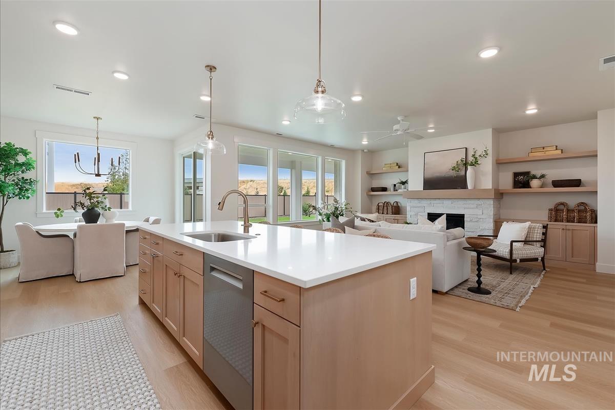 6556 W Los Flores Dr, Meridian, Idaho 83646, 3 Bedrooms, 2.5 Bathrooms, Residential For Sale, Price $644,900,MLS 98992102