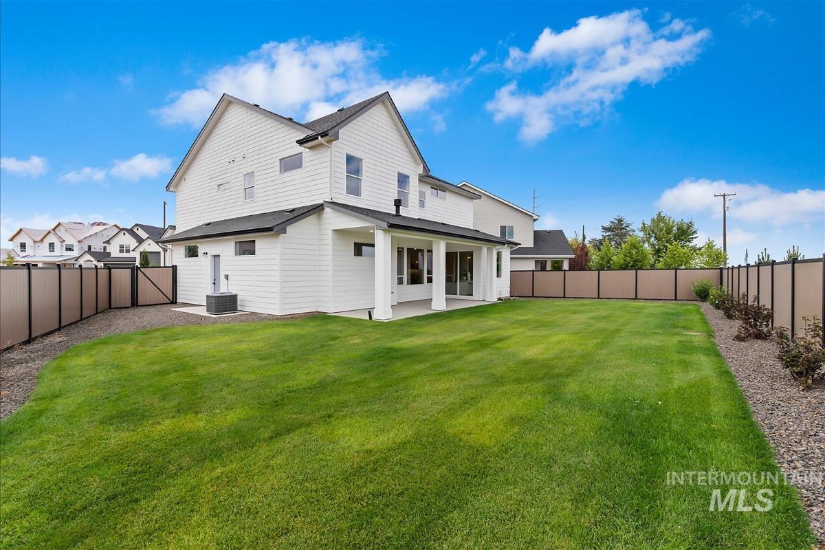 6556 W Los Flores Dr, Meridian, Idaho 83646, 3 Bedrooms, 2.5 Bathrooms, Residential For Sale, Price $644,900,MLS 98992102