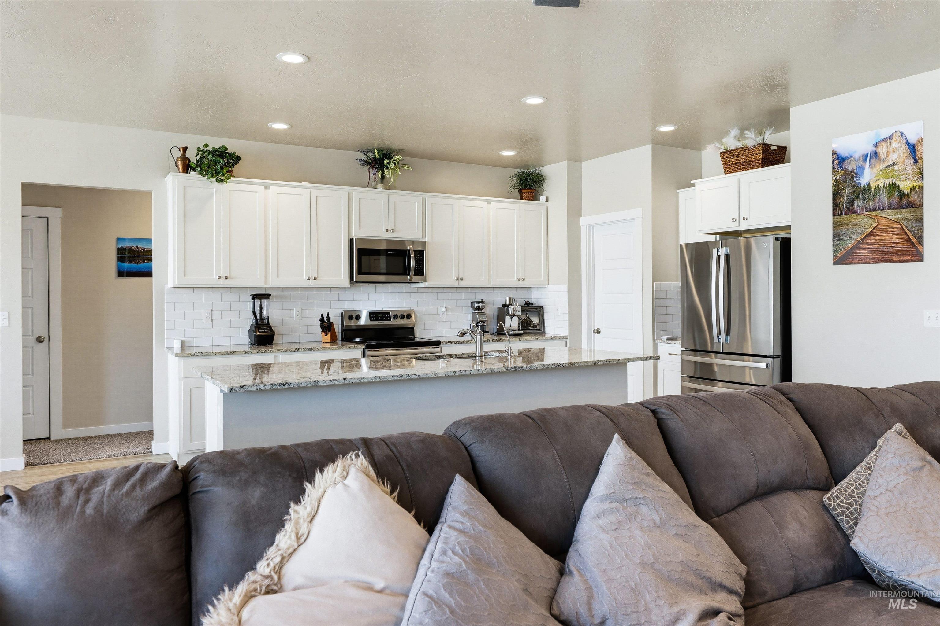 10936 W Sharpthorn Street, Boise, Idaho 83709, 4 Bedrooms, 2 Bathrooms, Residential For Sale, Price $558,000, 98992105