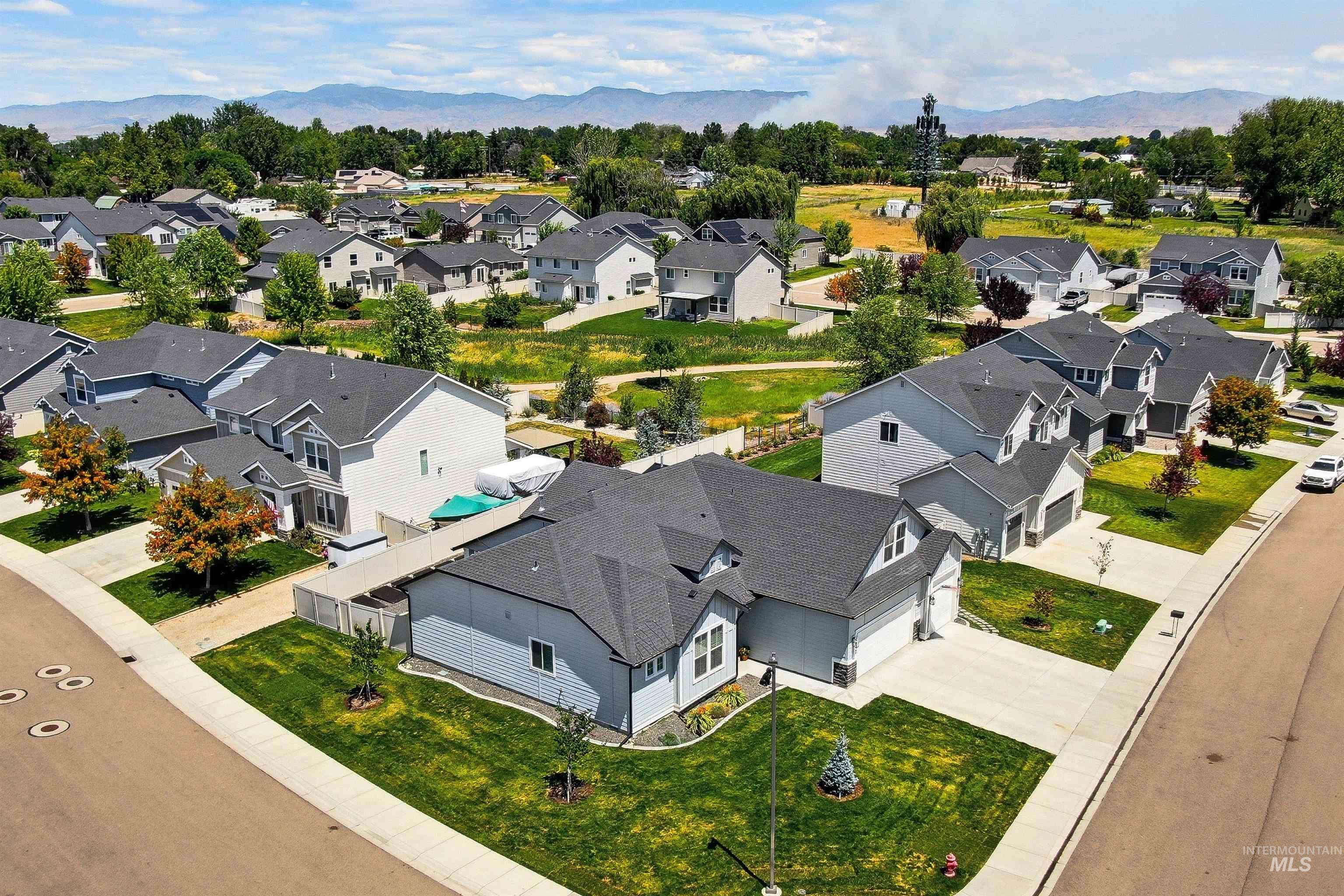 10936 W Sharpthorn Street, Boise, Idaho 83709, 4 Bedrooms, 2 Bathrooms, Residential For Sale, Price $558,000, 98992105