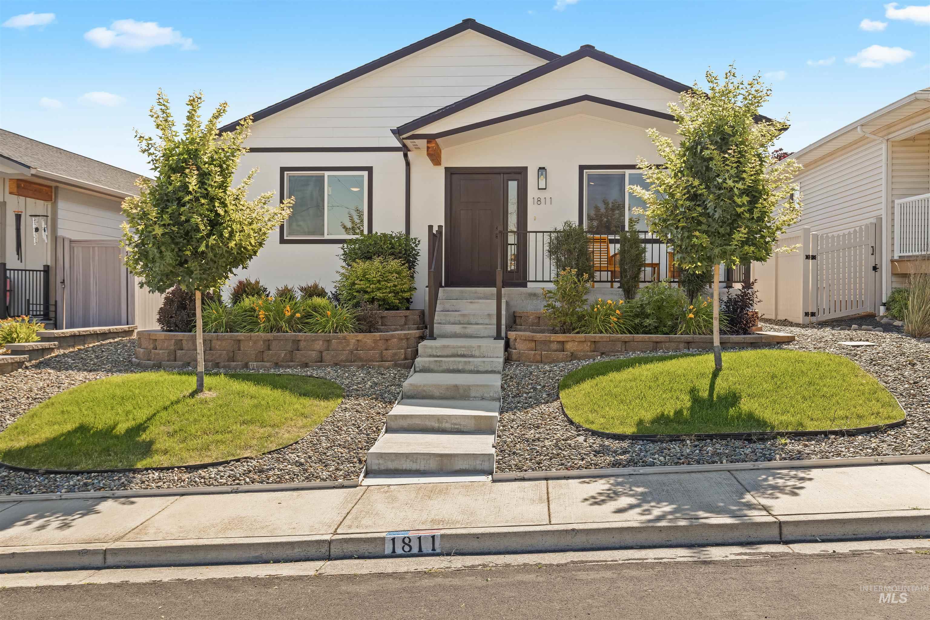 1811 16th St, Lewiston, Idaho 83501, 3 Bedrooms, 2 Bathrooms, Residential For Sale, Price $425,000, 98992106
