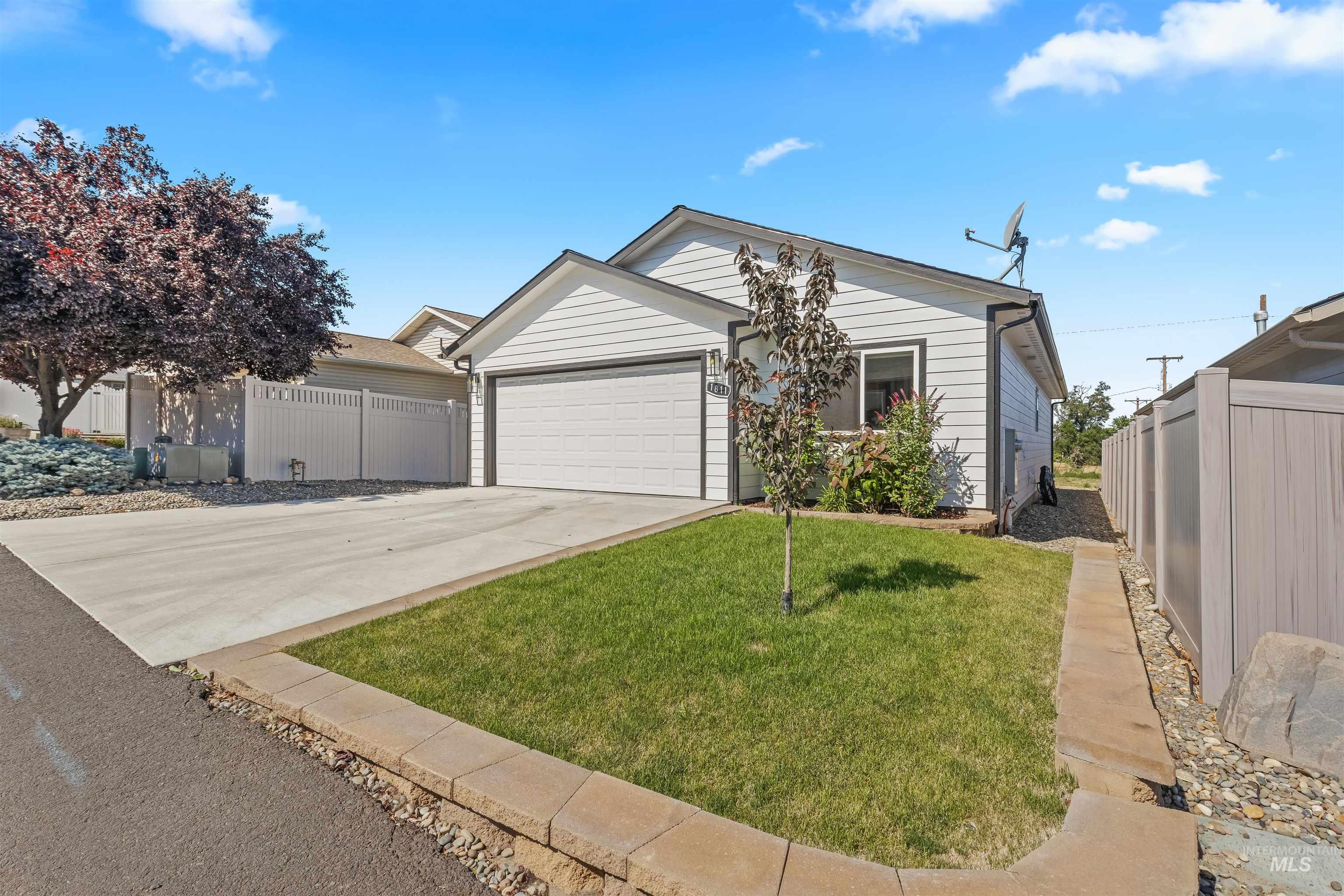 1811 16th St, Lewiston, Idaho 83501, 3 Bedrooms, 2 Bathrooms, Residential For Sale, Price $425,000, 98992106