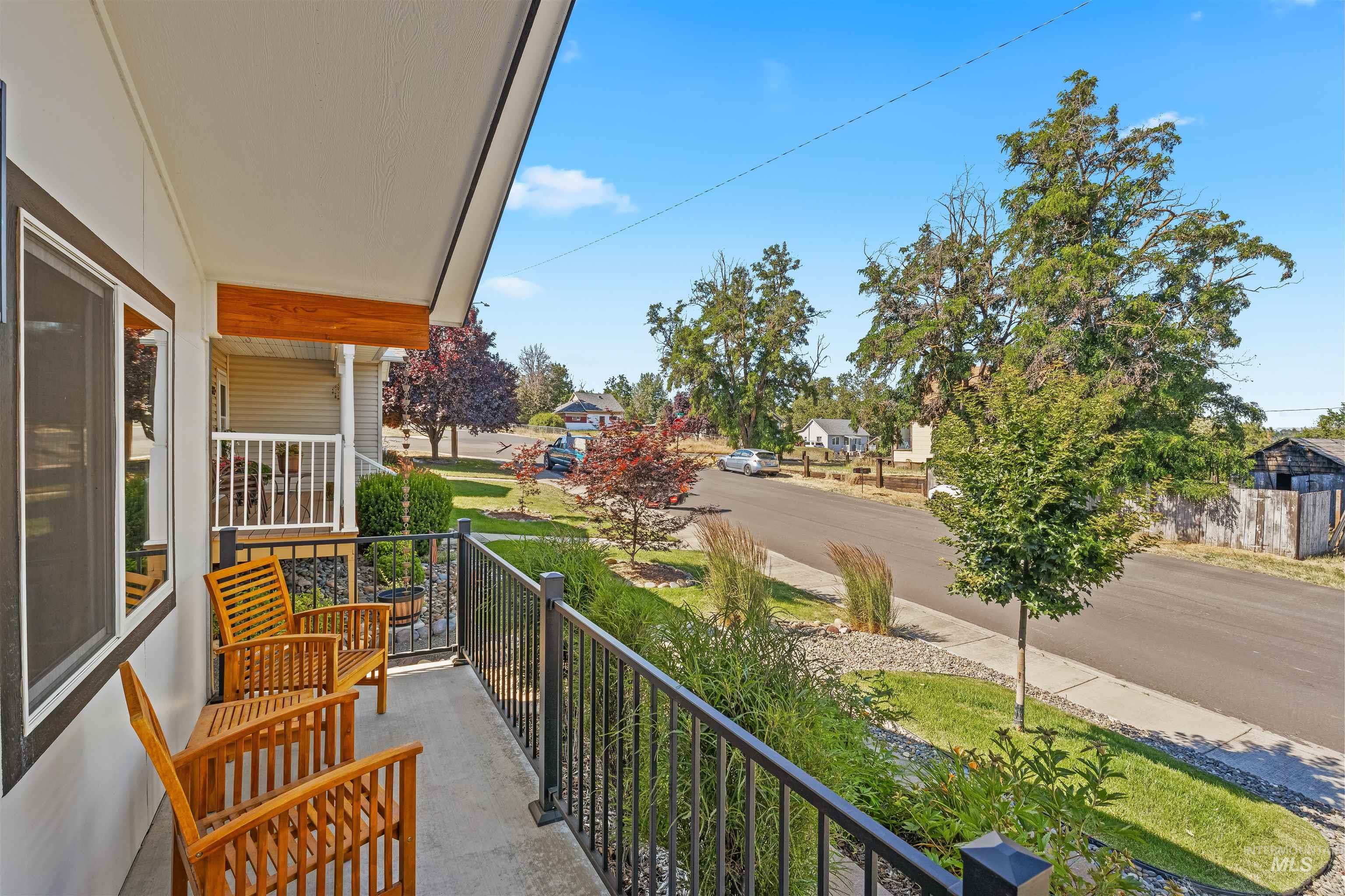 1811 16th St, Lewiston, Idaho 83501, 3 Bedrooms, 2 Bathrooms, Residential For Sale, Price $410,000, 98992106