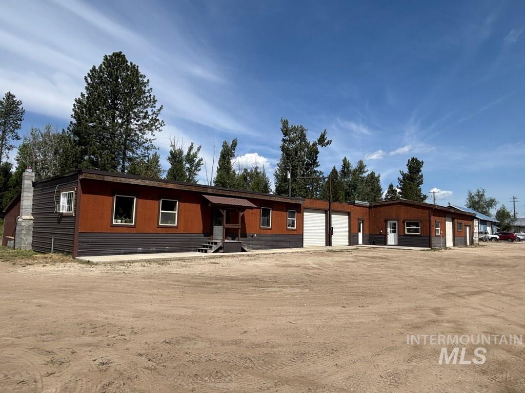 941 S Main Street, Cascade, Idaho 83611, Residential Income For Sale, Price $749,900,MLS 98992108