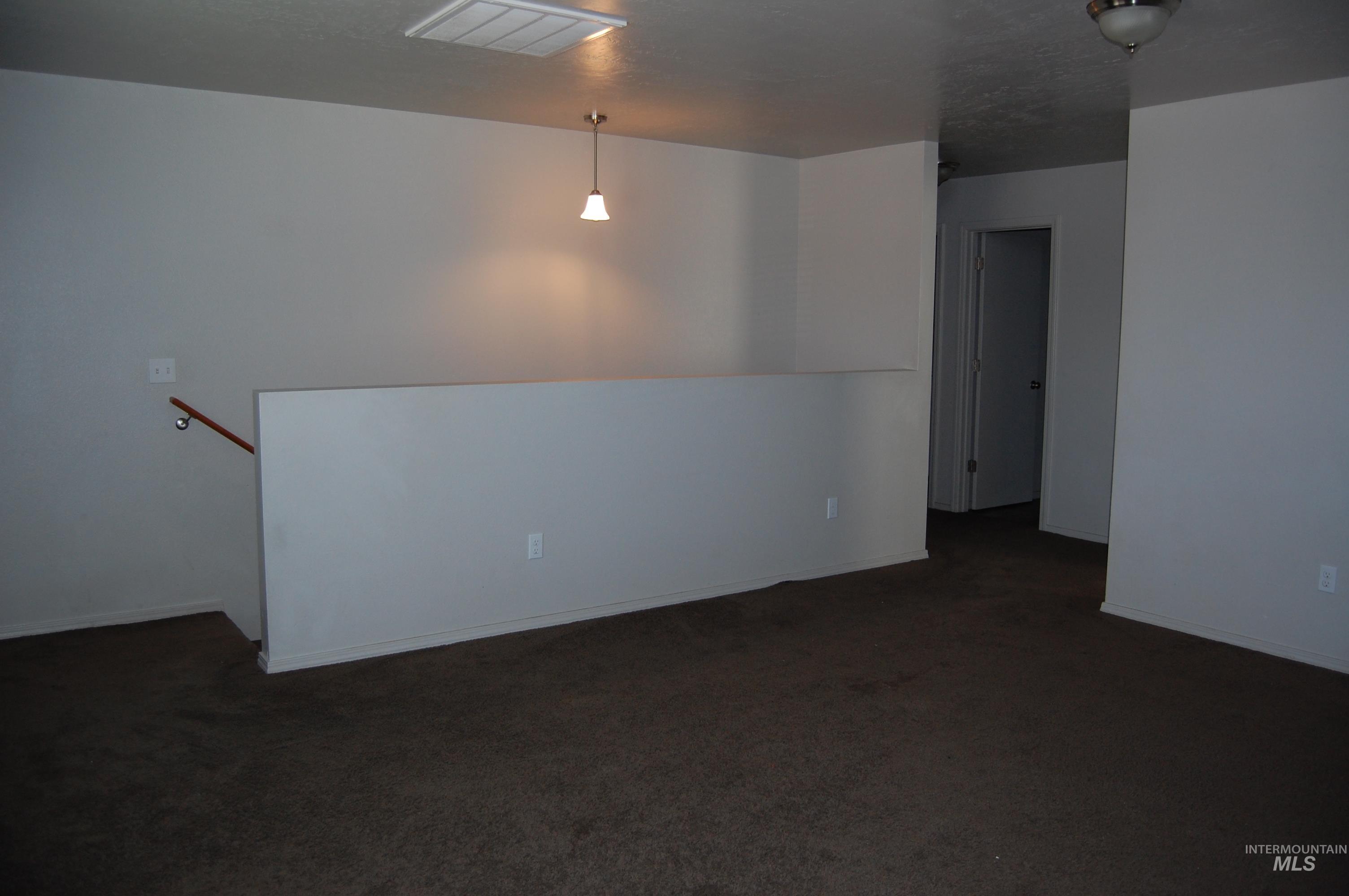 110 SW Gettysburg, Mountain Home, Idaho 83647, 3 Bedrooms, 3 Bathrooms, Residential For Sale, Price $415,000,MLS 98992117