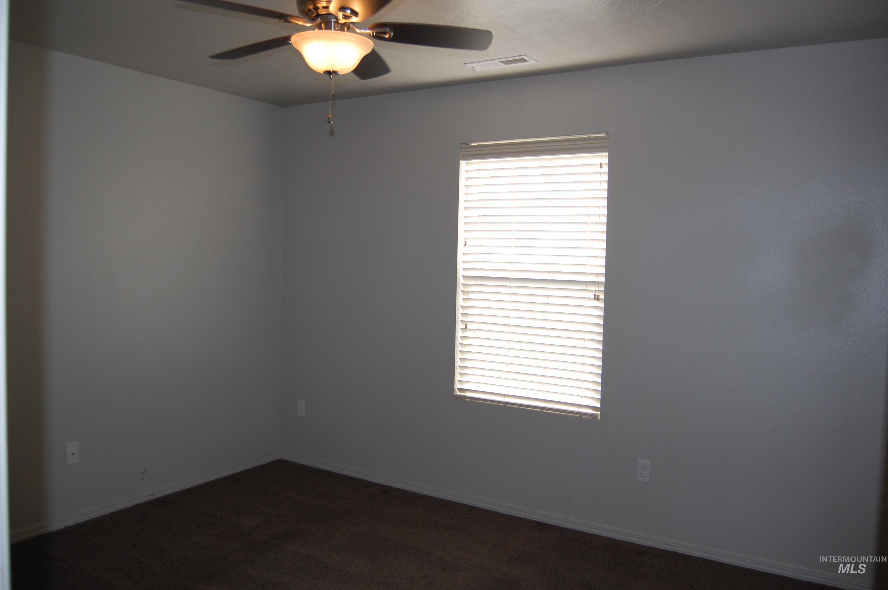 110 SW Gettysburg, Mountain Home, Idaho 83647, 3 Bedrooms, 3 Bathrooms, Residential For Sale, Price $415,000,MLS 98992117