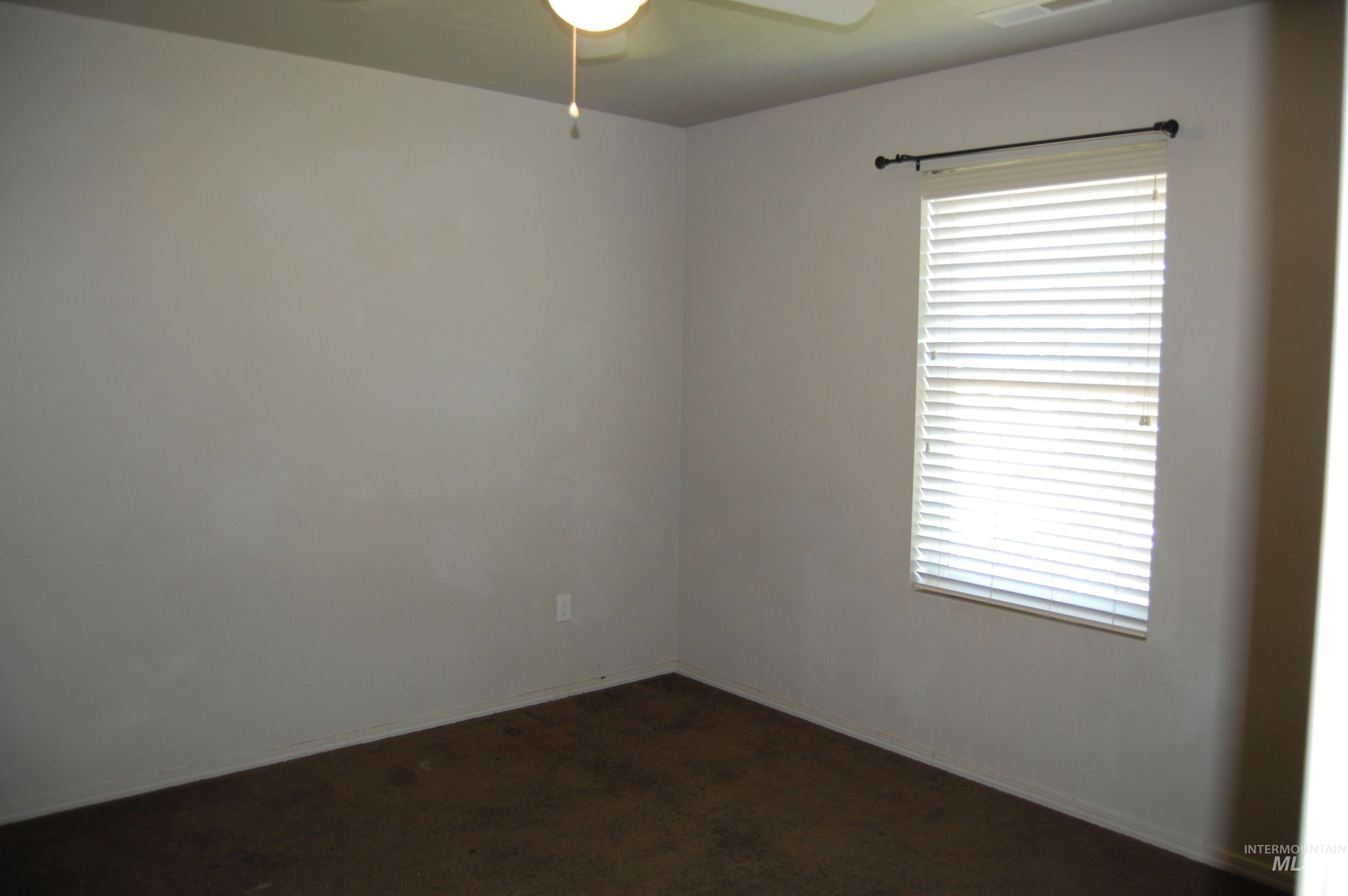 110 SW Gettysburg, Mountain Home, Idaho 83647, 3 Bedrooms, 3 Bathrooms, Residential For Sale, Price $415,000,MLS 98992117