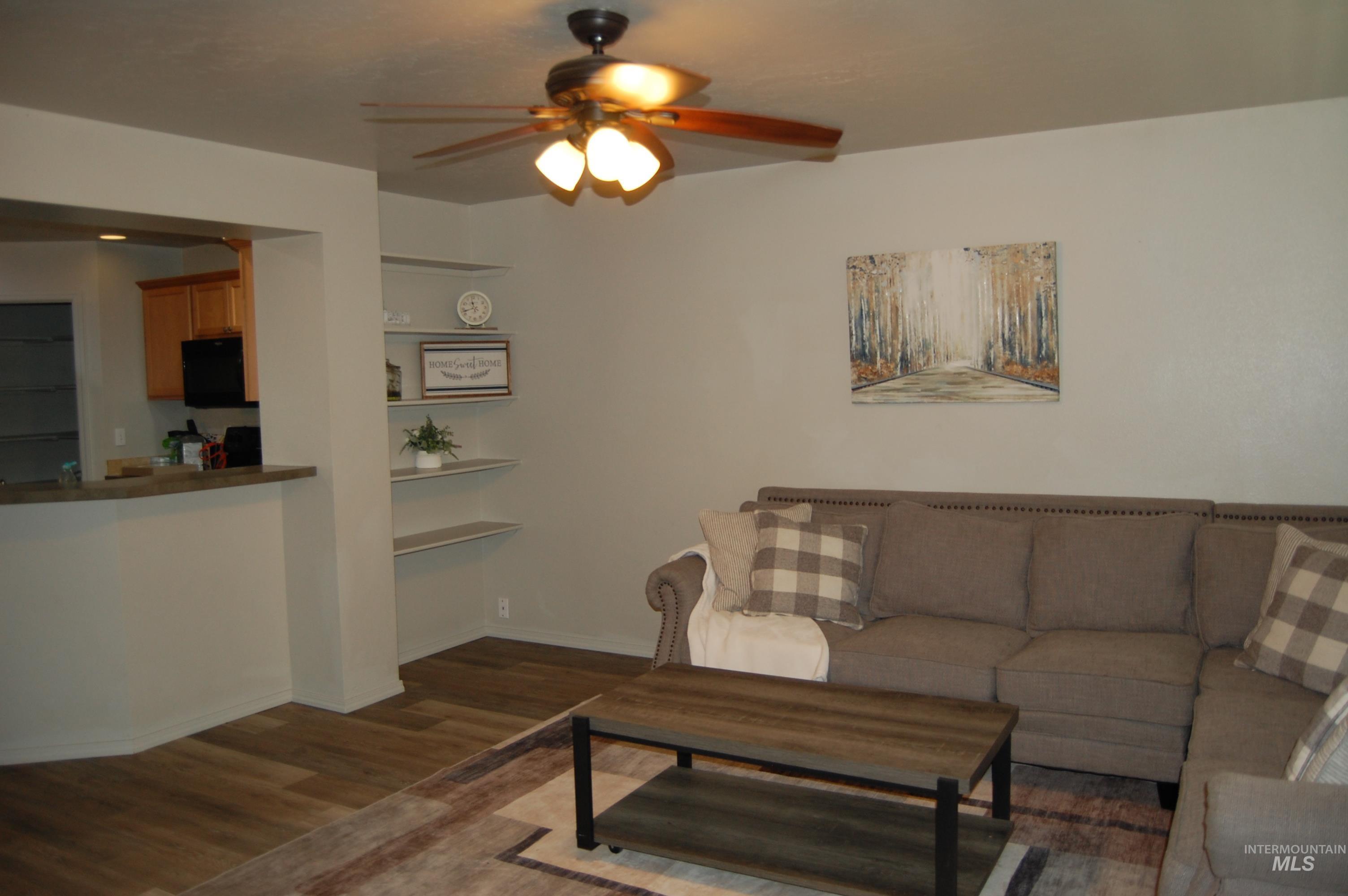 110 SW Gettysburg, Mountain Home, Idaho 83647, 3 Bedrooms, 3 Bathrooms, Residential For Sale, Price $415,000,MLS 98992117