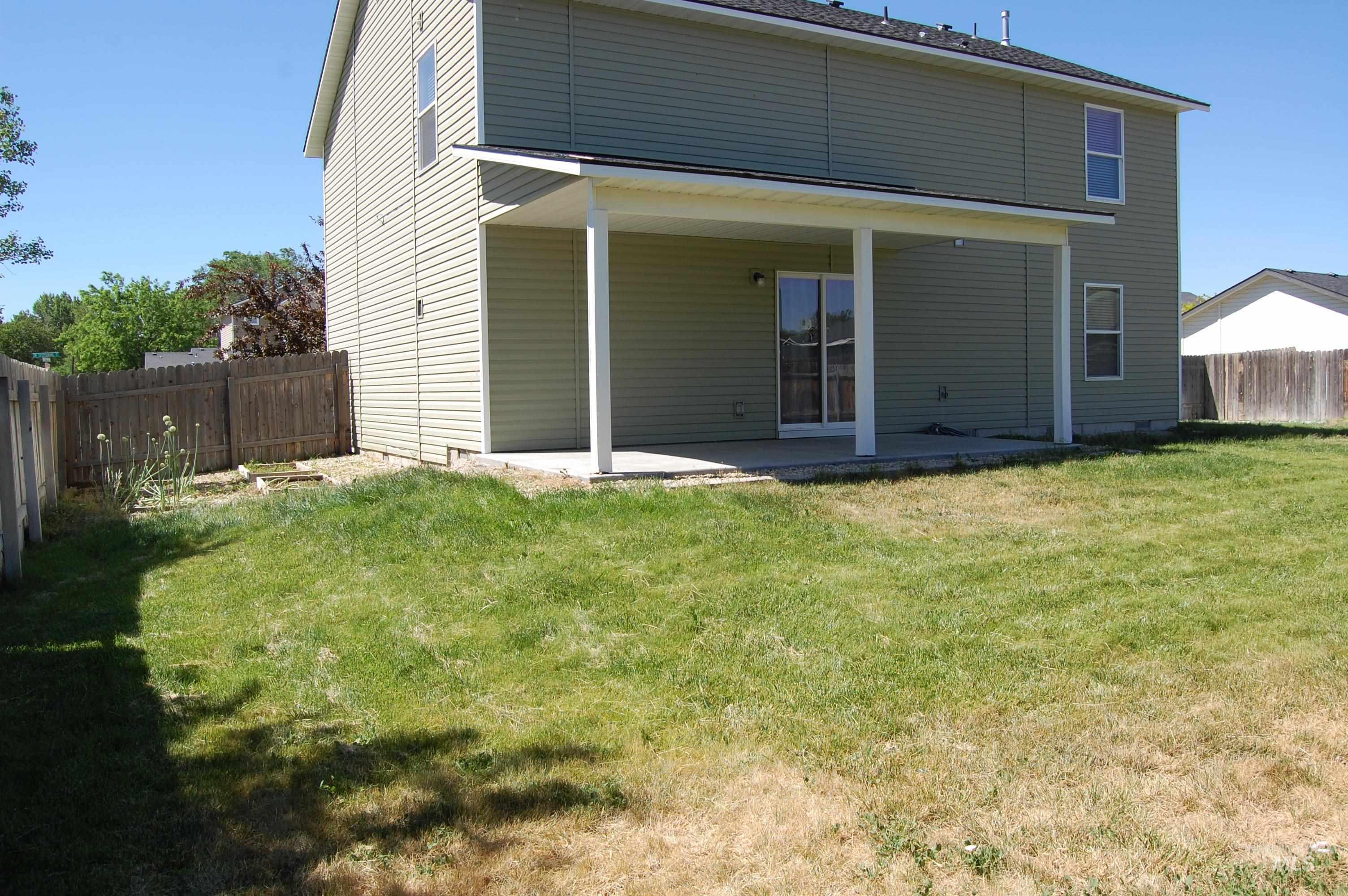 110 SW Gettysburg, Mountain Home, Idaho 83647, 3 Bedrooms, 3 Bathrooms, Residential For Sale, Price $415,000,MLS 98992117