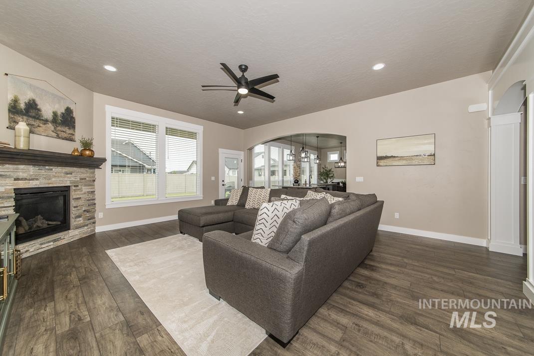 2391 S Kren Ave, Nampa, Idaho 83686, 3 Bedrooms, 2 Bathrooms, Residential For Sale, Price $548,000, 98992119